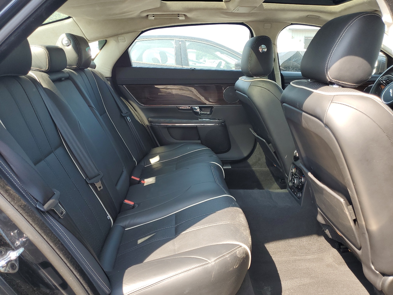 SAJWA2GBXCLV26859 2012 Jaguar Xjl