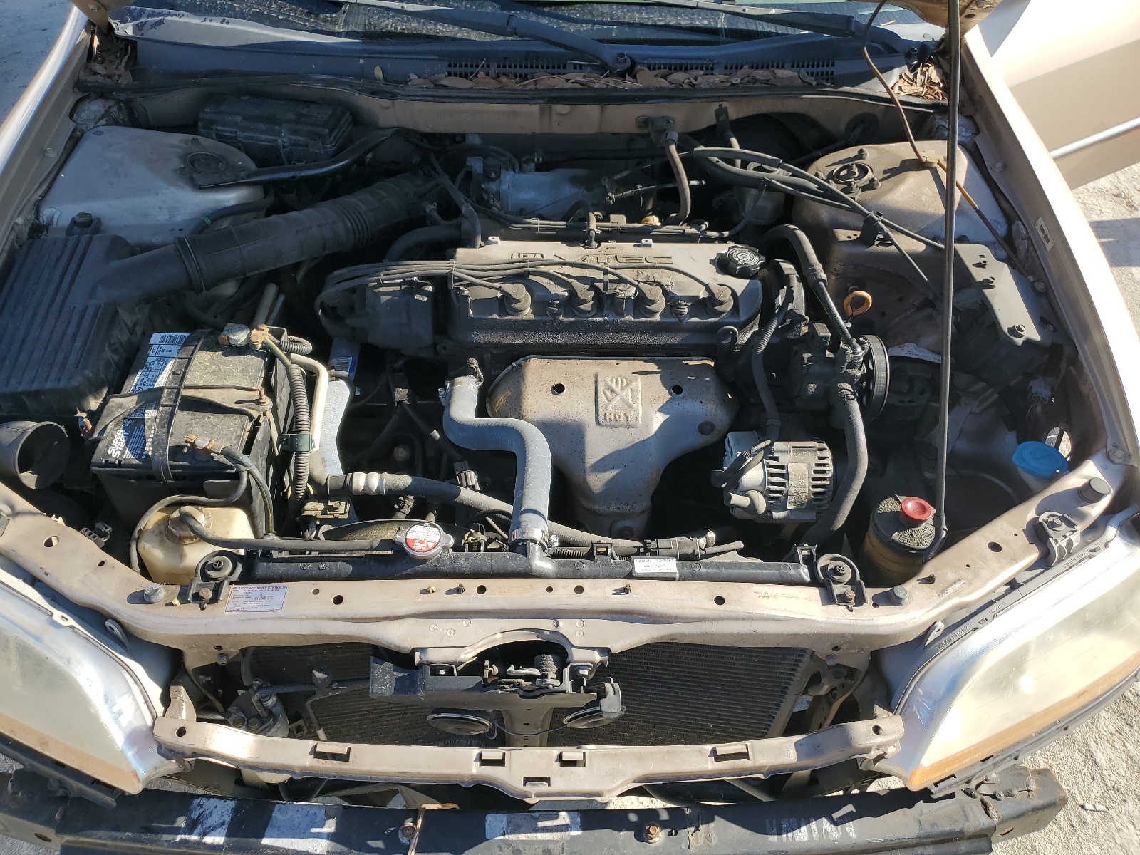 1HGCG5643YA077985 2000 Honda Accord Lx