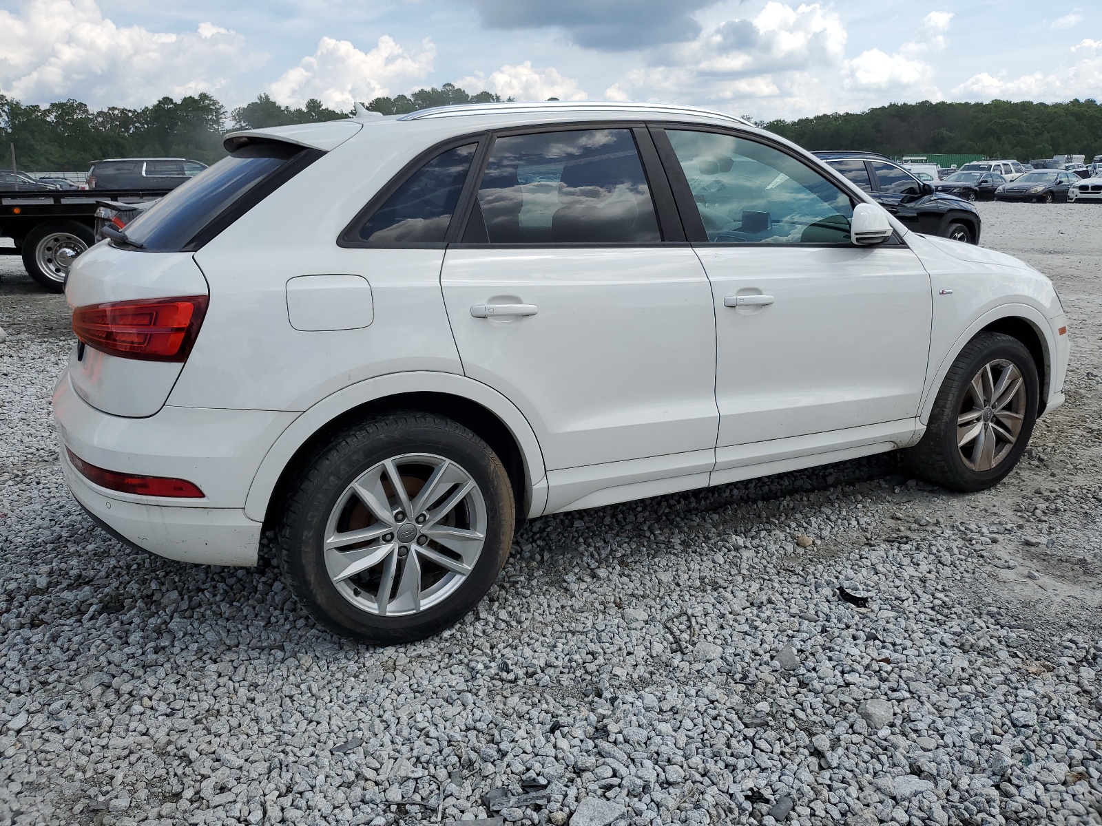 2018 Audi Q3 Premium vin: WA1BCCFS6JR030234