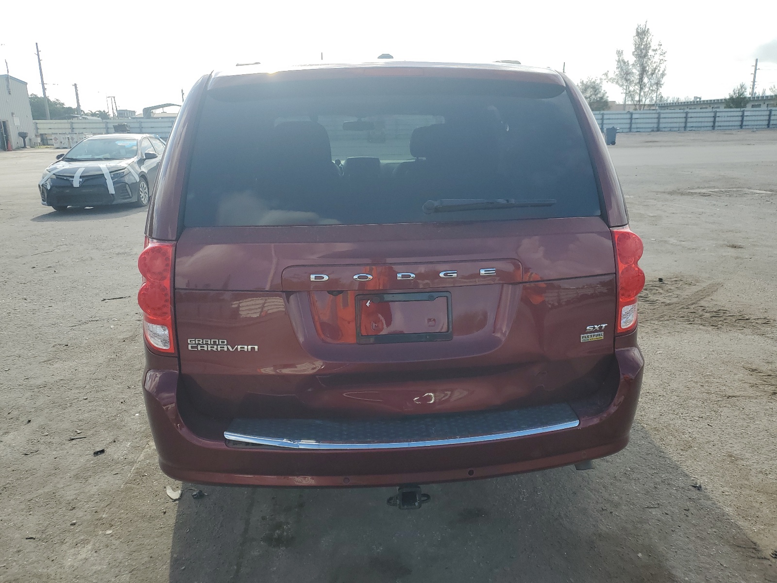 2C4RDGCG8HR745772 2017 Dodge Grand Caravan Sxt