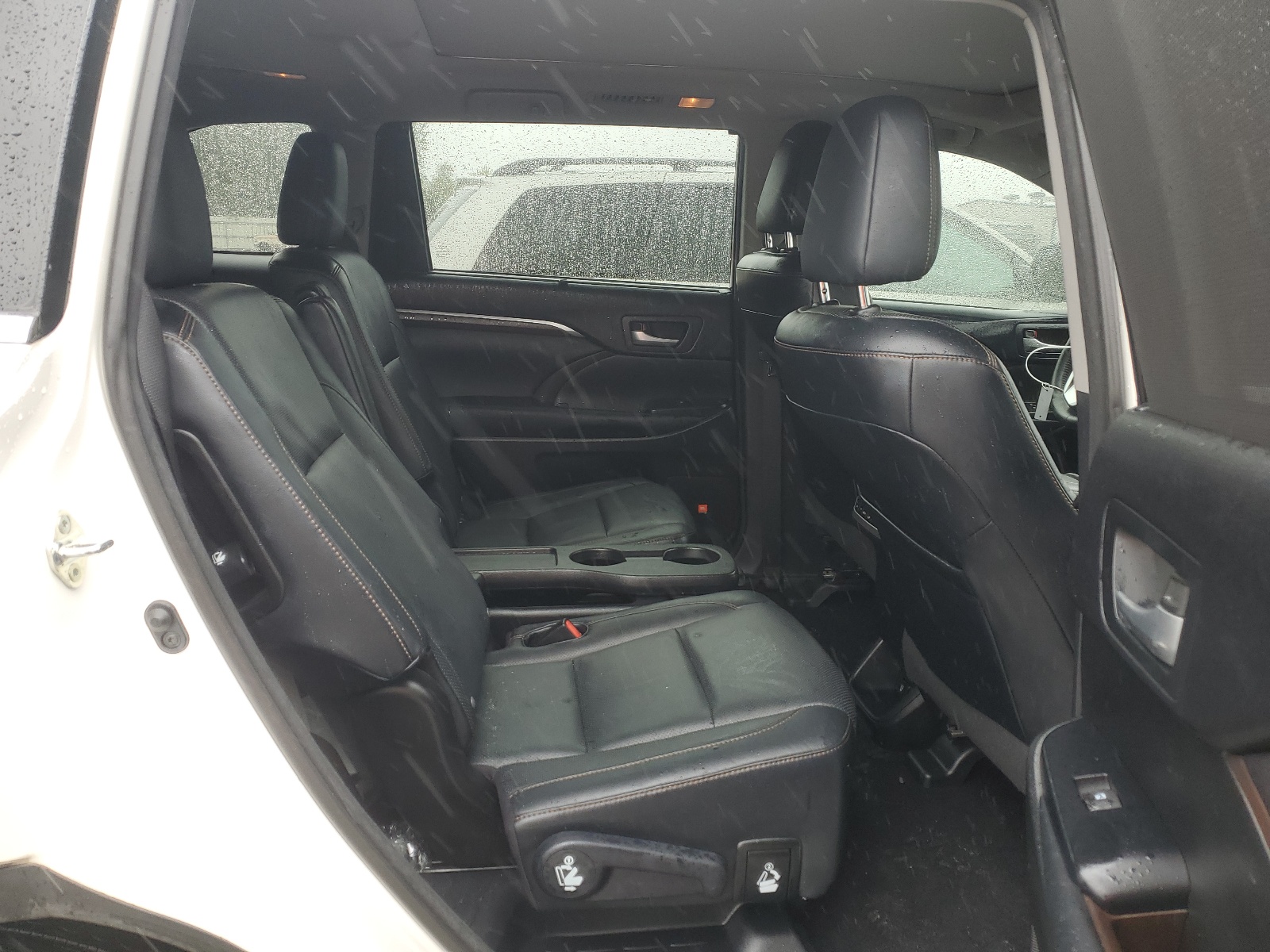 5TDDKRFHXFS193910 2015 Toyota Highlander Limited