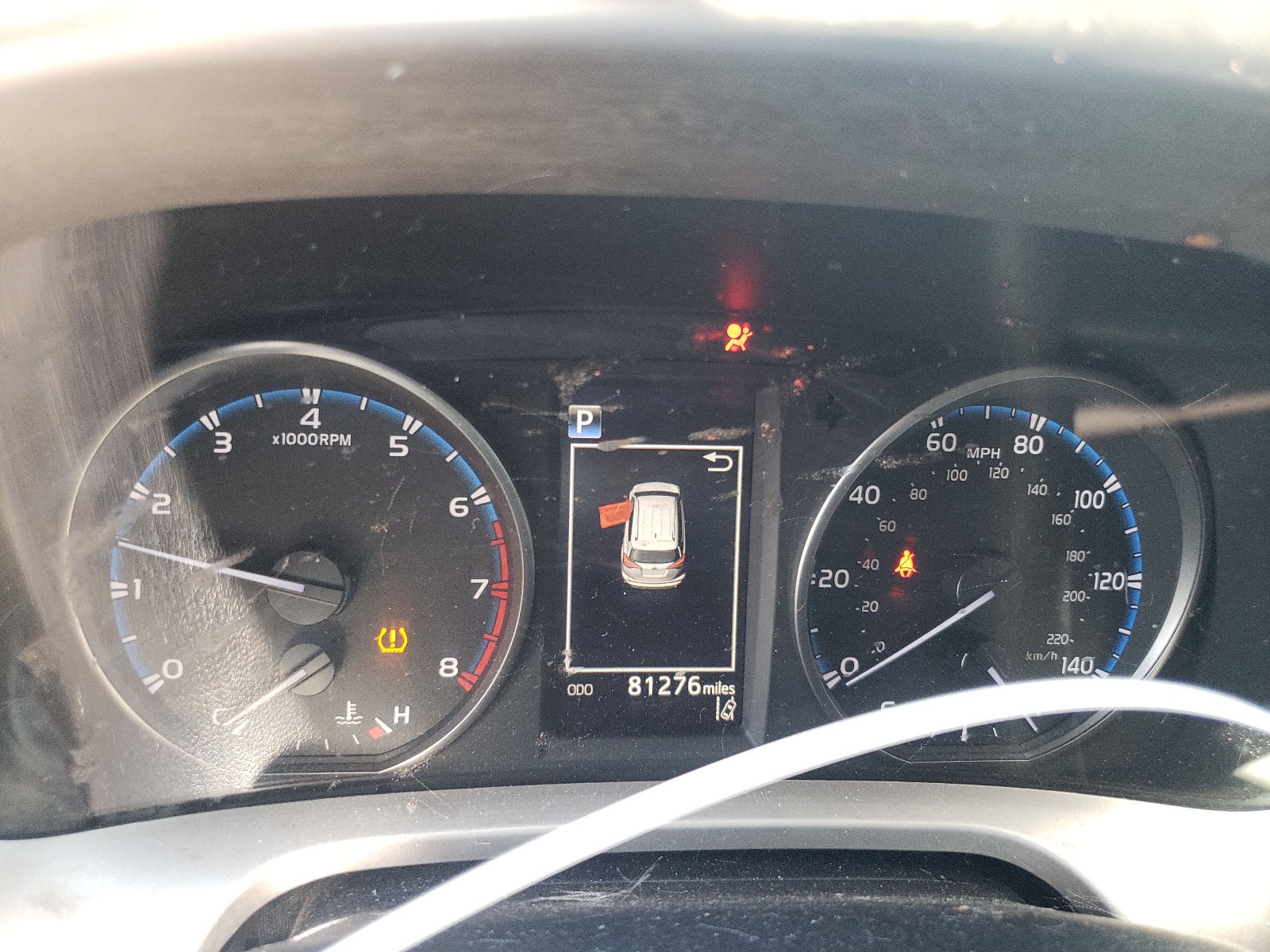 JTMZFREV7JJ210878 2018 Toyota Rav4 Le