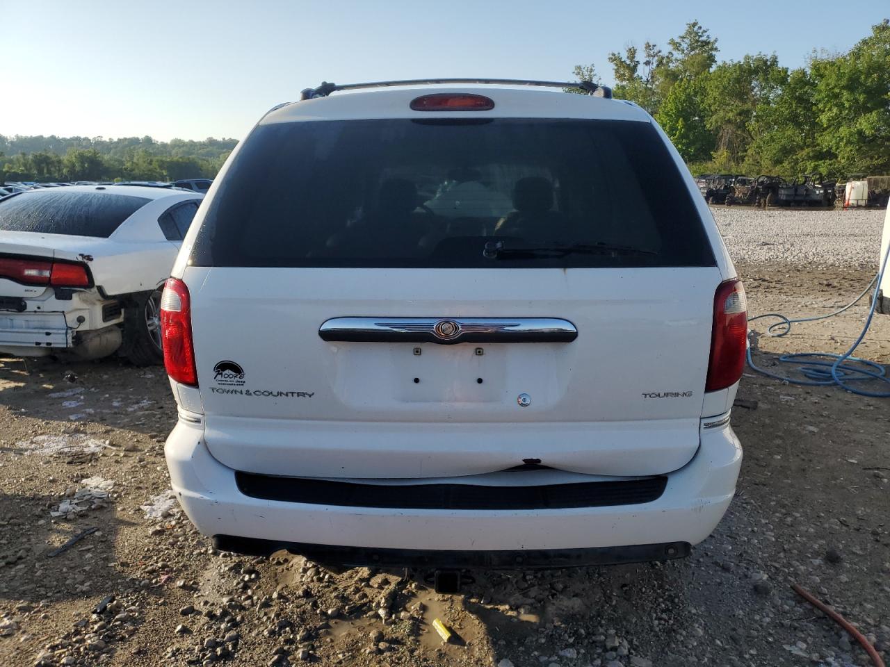 2005 Chrysler Town & Country Touring VIN: 2C4GP54L75R347656 Lot: 62744214