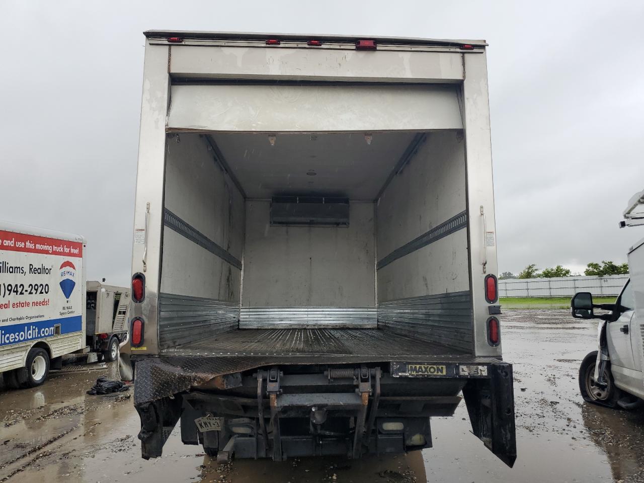 2011 Isuzu Npr VIN: JALC4W16XB7005996 Lot: 62965854