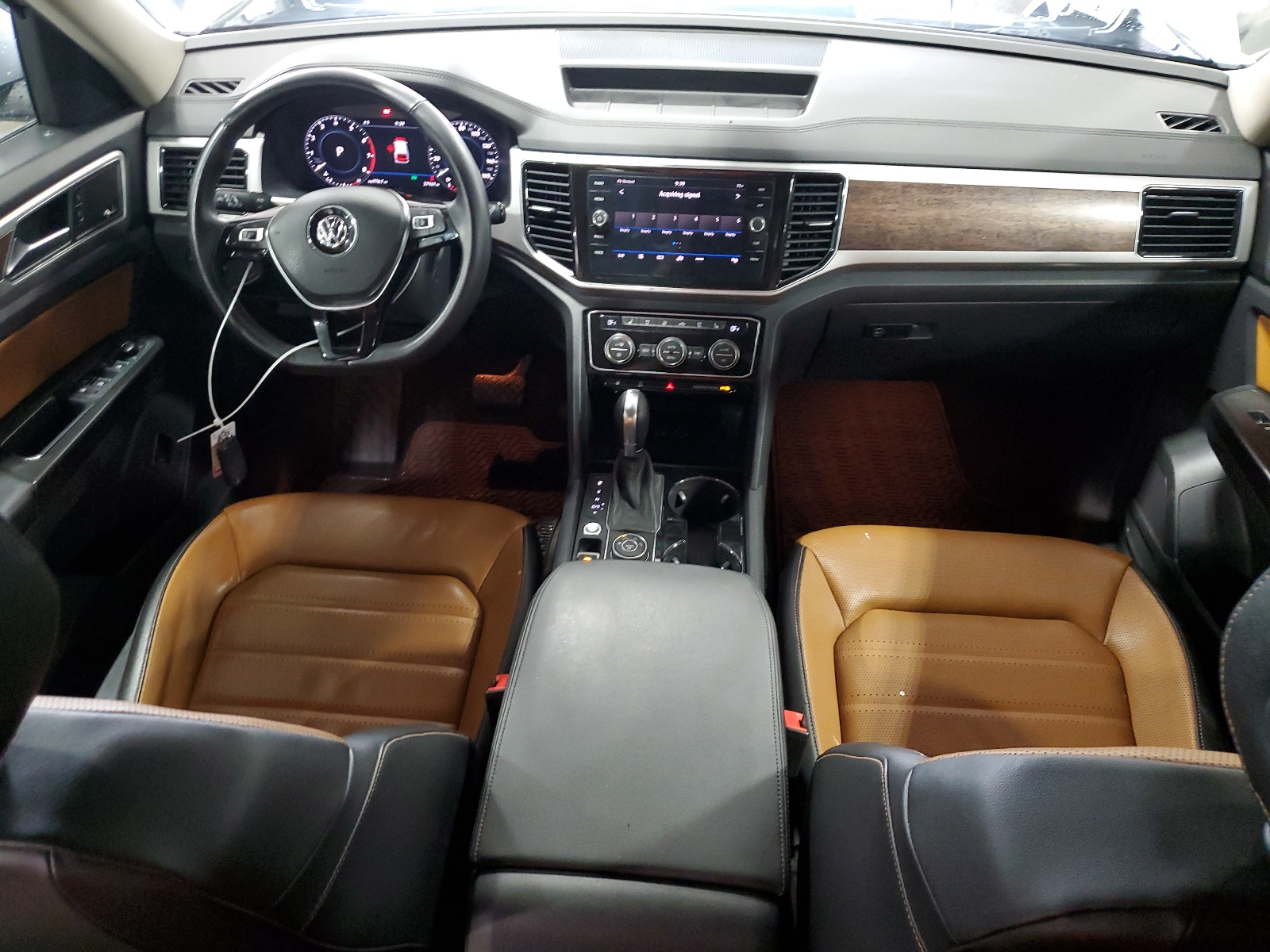 1V2NR2CA6JC580901 2018 Volkswagen Atlas Sel Premium