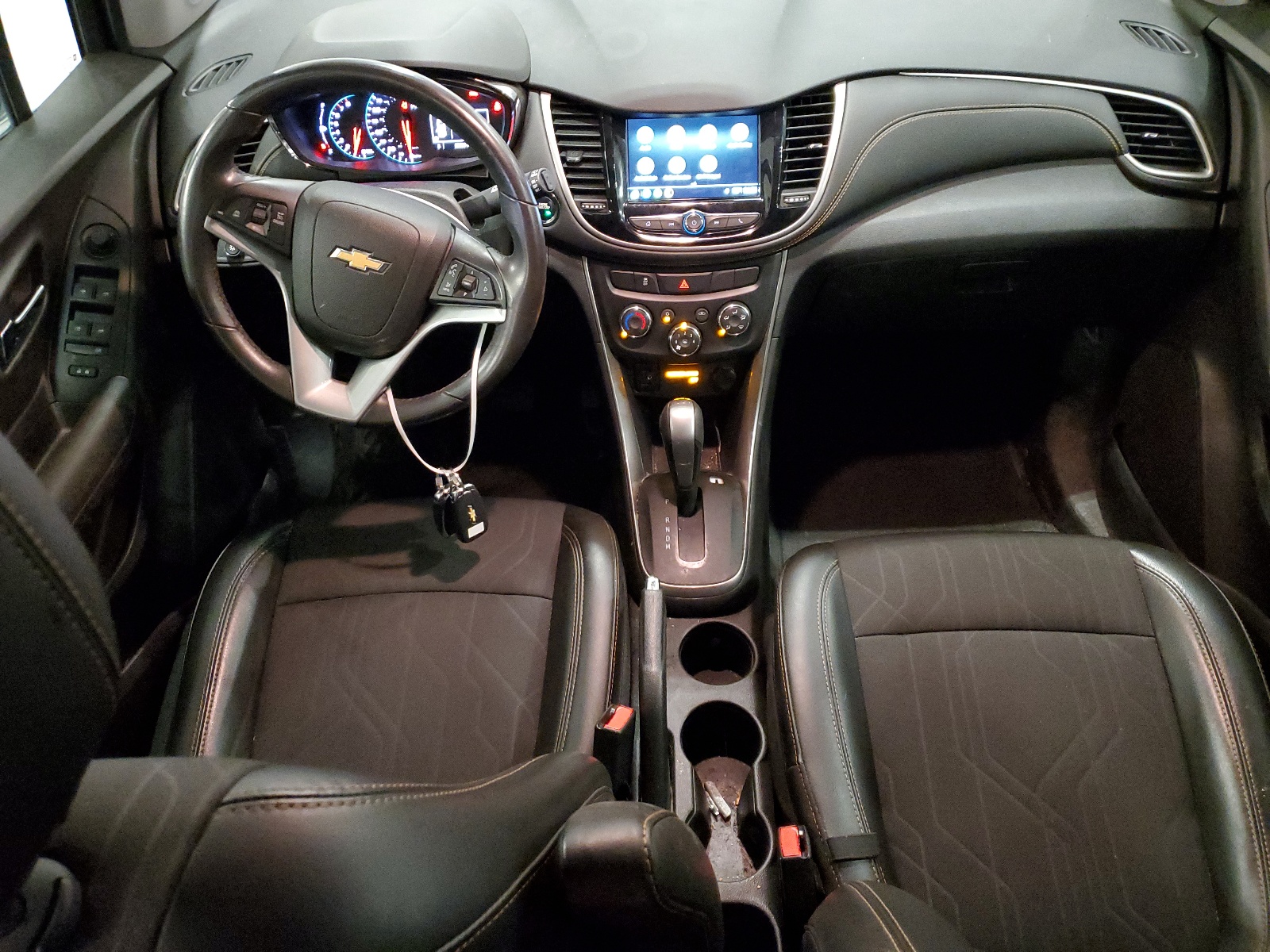 3GNCJPSB2JL365843 2018 Chevrolet Trax 1Lt