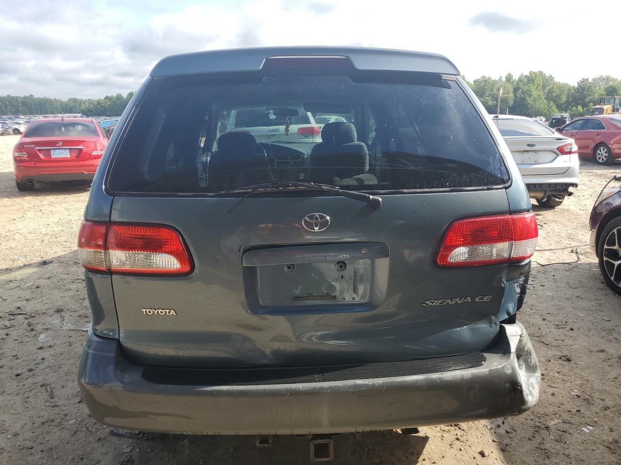 2001 Toyota Sienna Ce VIN: 4T3ZF19C91U375892 Lot: 61321744