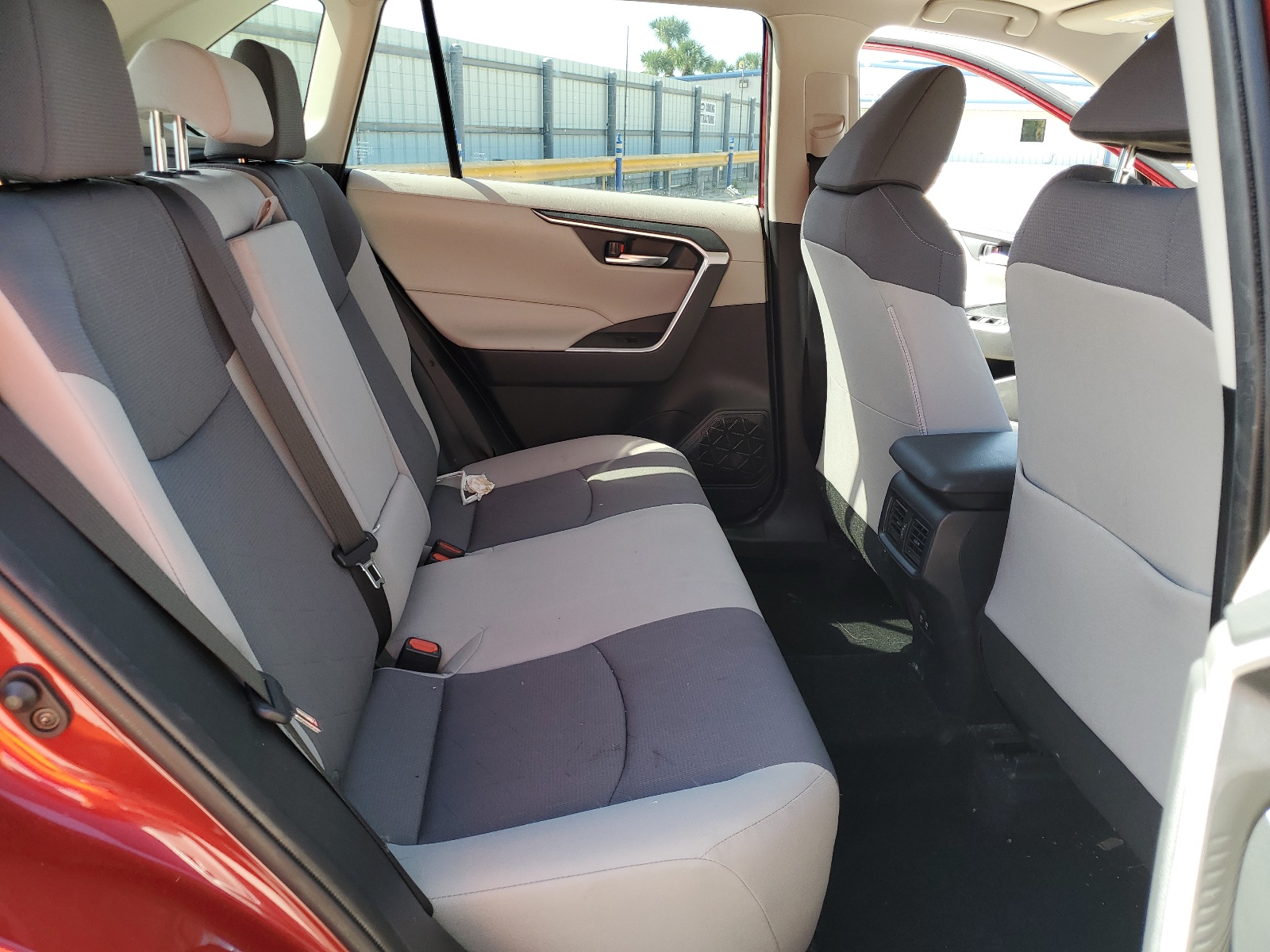 JTMW1RFV2LD045615 2020 Toyota Rav4 Xle