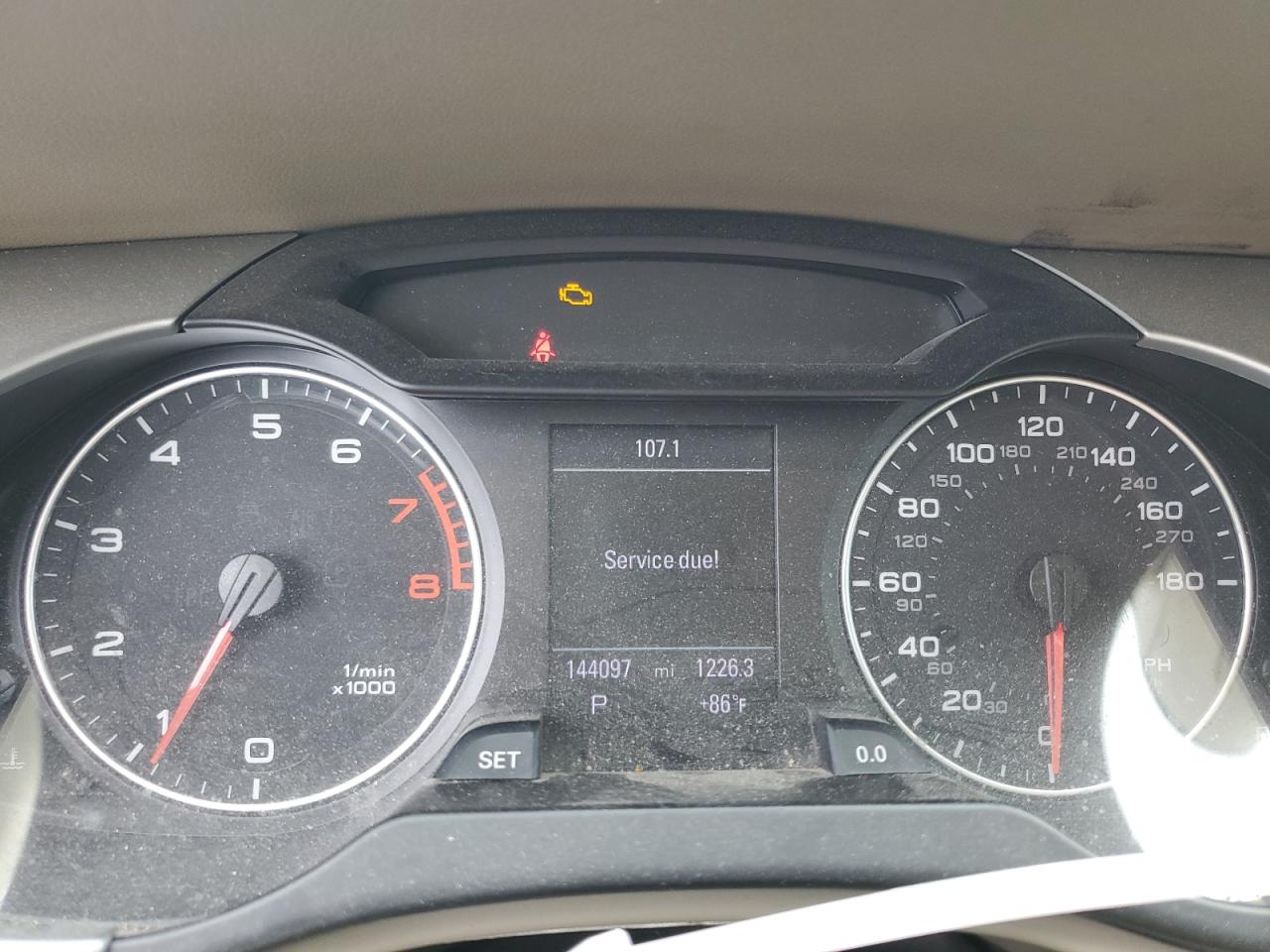 2011 Audi A4 Premium Plus VIN: WAUEFAFL8BN038218 Lot: 62918904