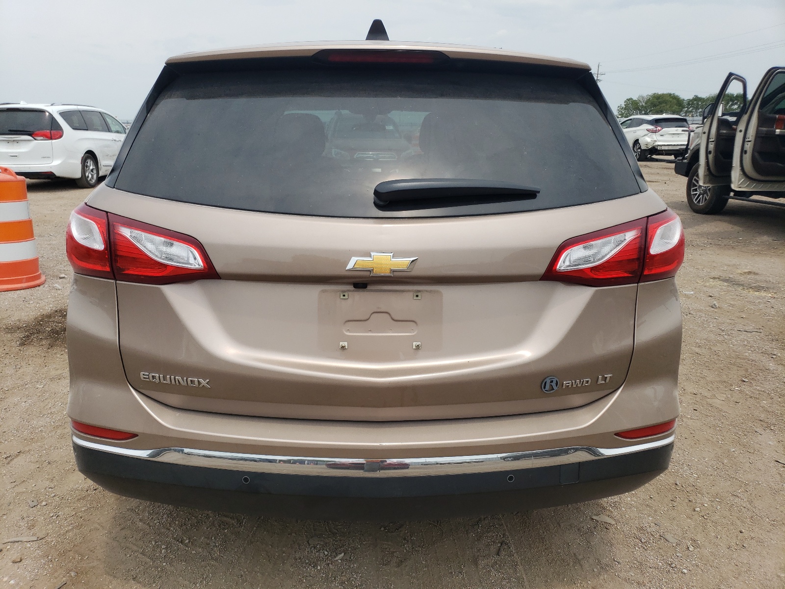 2GNAXSEV2J6249318 2018 Chevrolet Equinox Lt