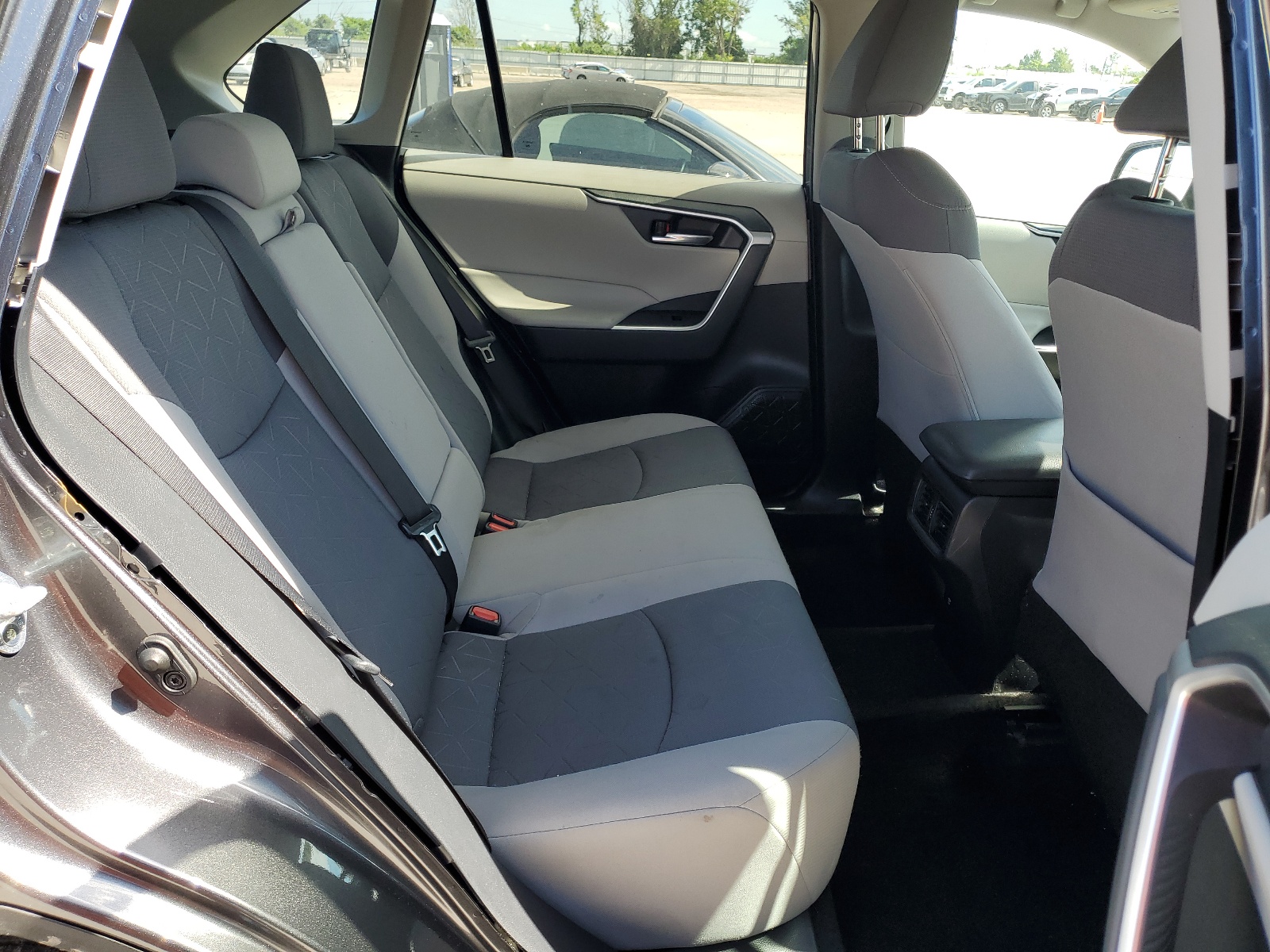 2T3W1RFV7MC114174 2021 Toyota Rav4 Xle