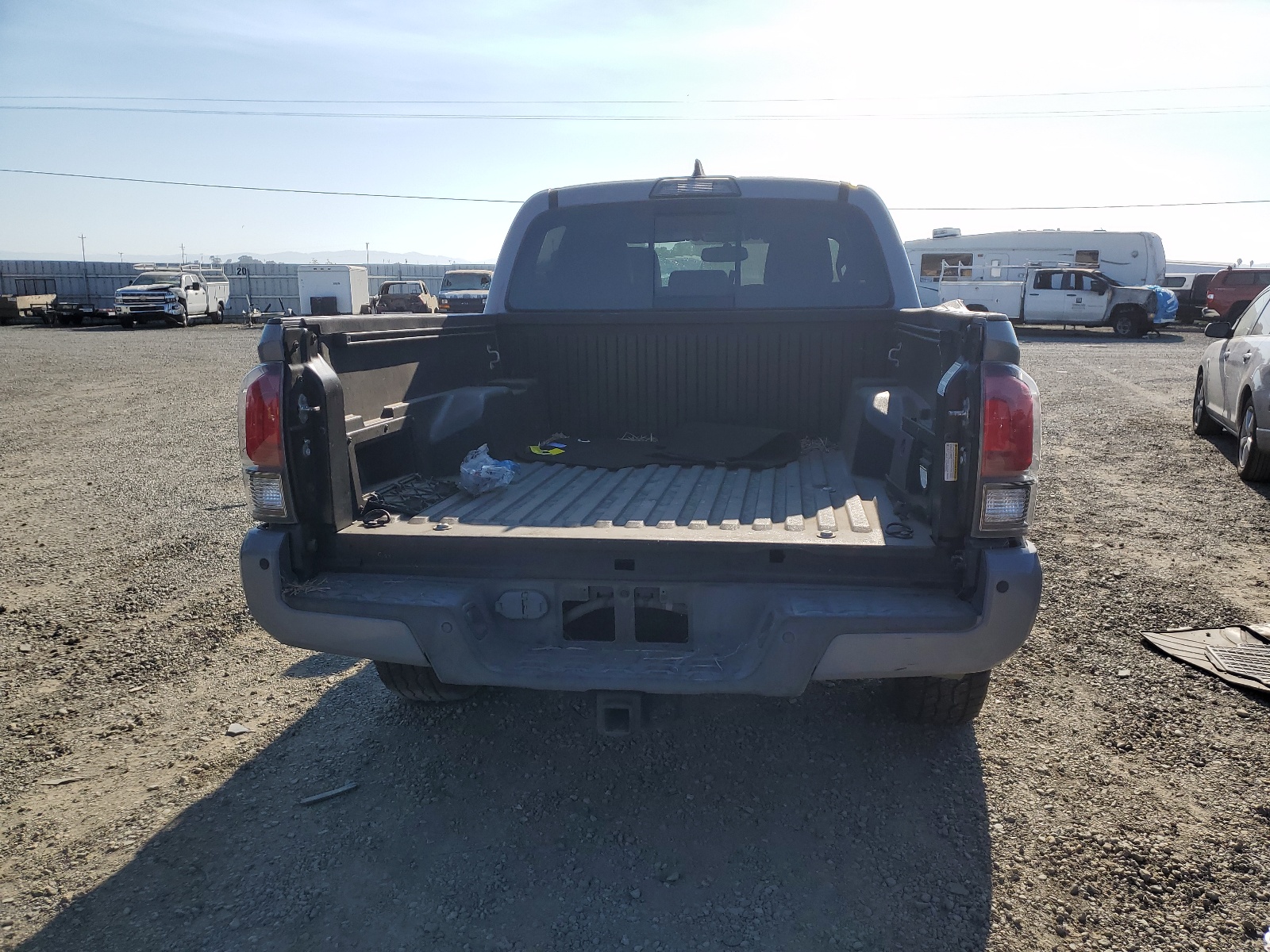 5TFCZ5AN8HX073940 2017 Toyota Tacoma Double Cab