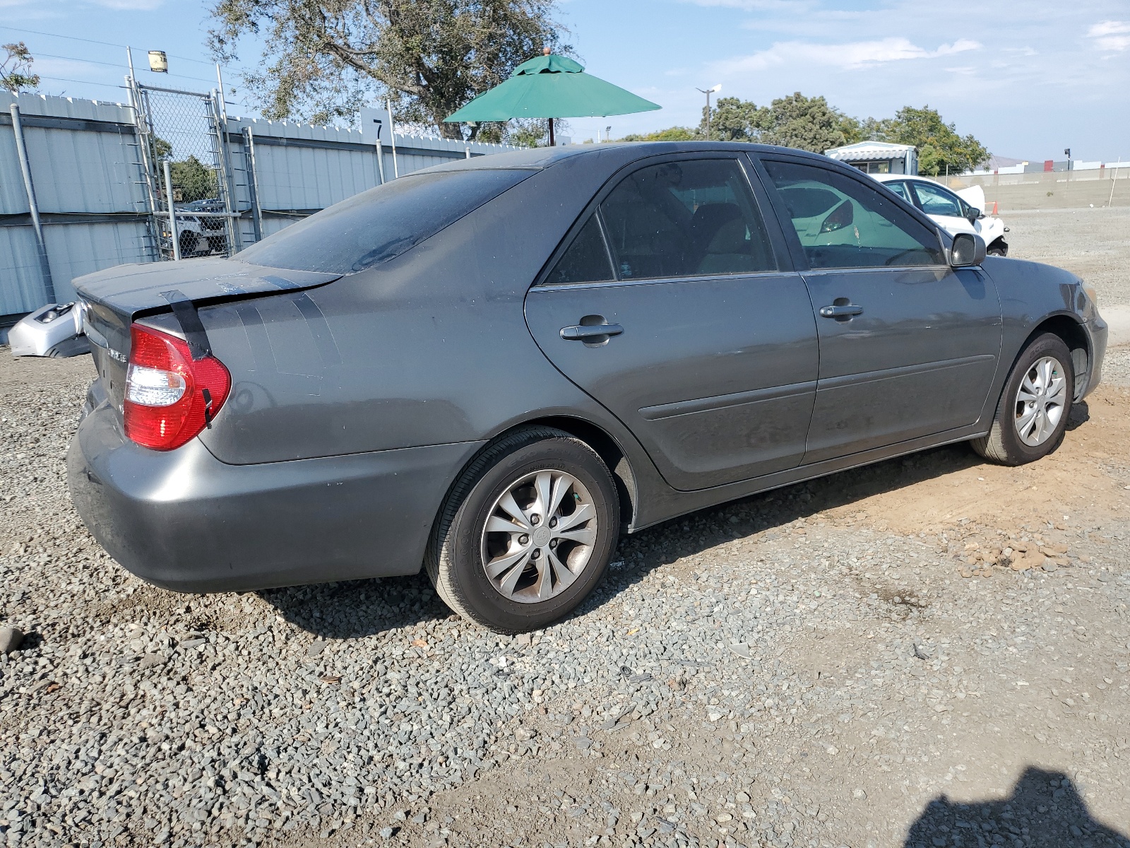 4T1BF32K44U576255 2004 Toyota Camry Le