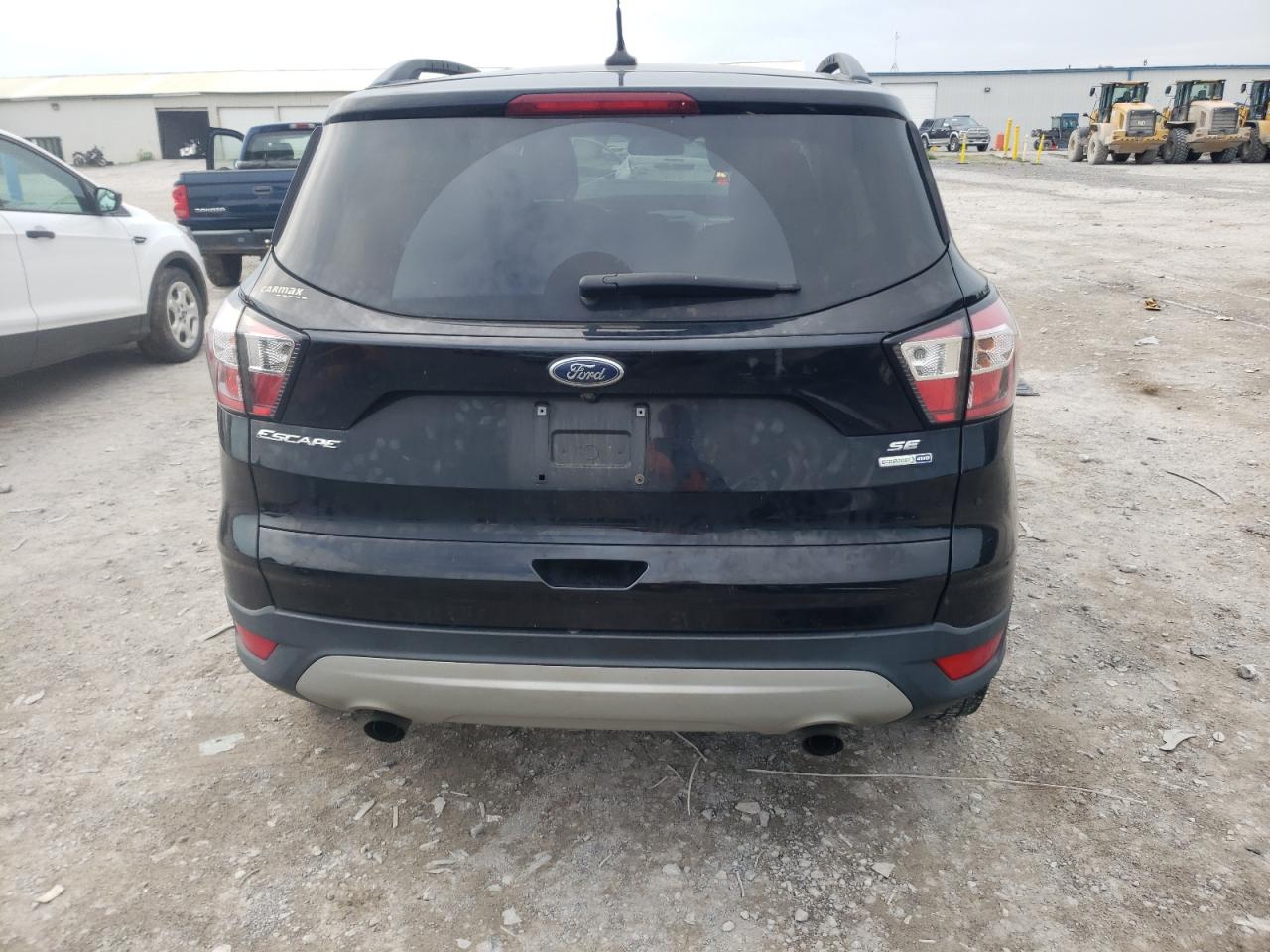 1FMCU9GD5JUC31349 2018 Ford Escape Se