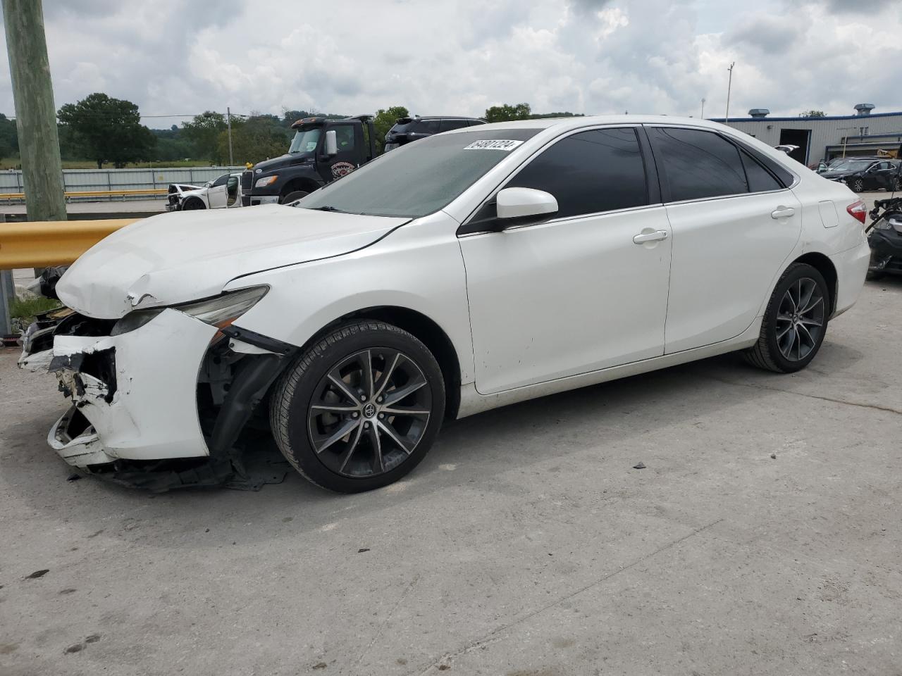 4T1BF1FK5GU146995 2016 TOYOTA CAMRY - Image 1