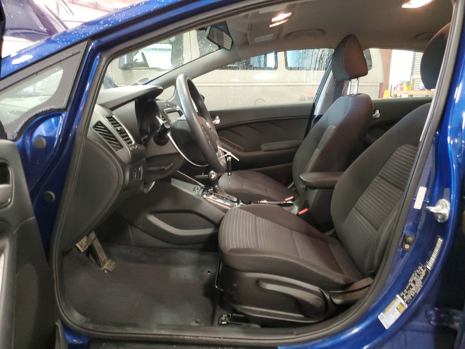 3KPFL4A77JE263244 2018 Kia Forte Lx