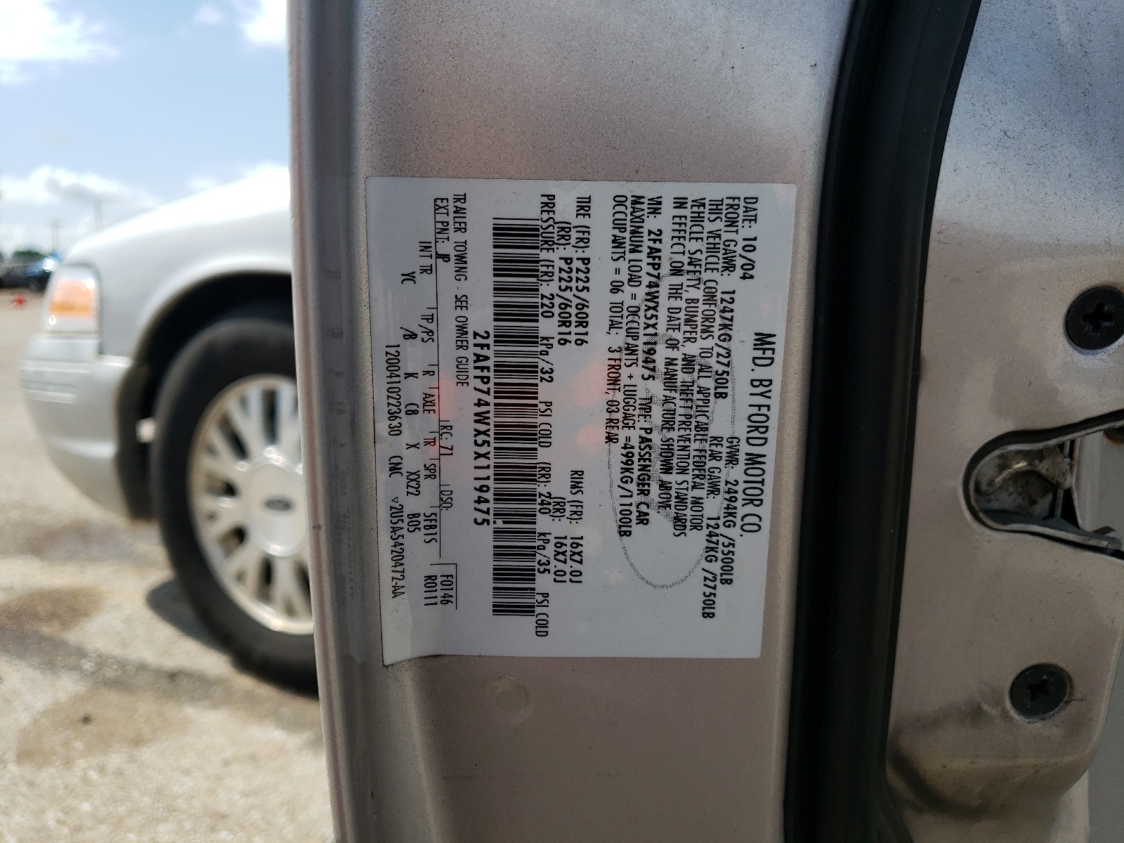 2FAFP74WX5X119475 2005 Ford Crown Victoria Lx