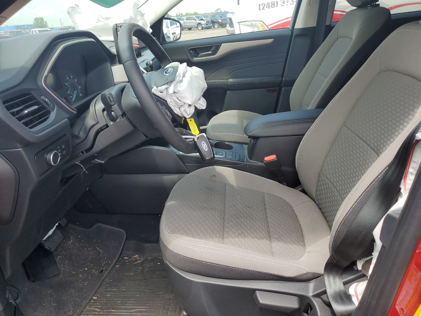 1FMCU9G68NUB98807 2022 Ford Escape Se