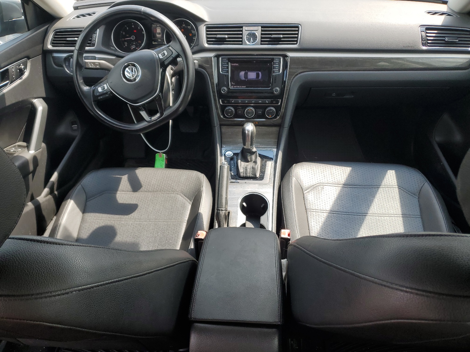 1VWGT7A32HC027571 2017 Volkswagen Passat Se