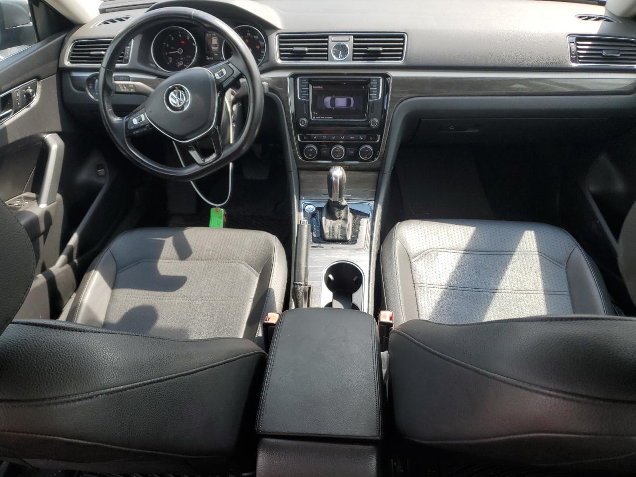 2017 Volkswagen Passat Se VIN: 1VWGT7A32HC027571 Lot: 65028854