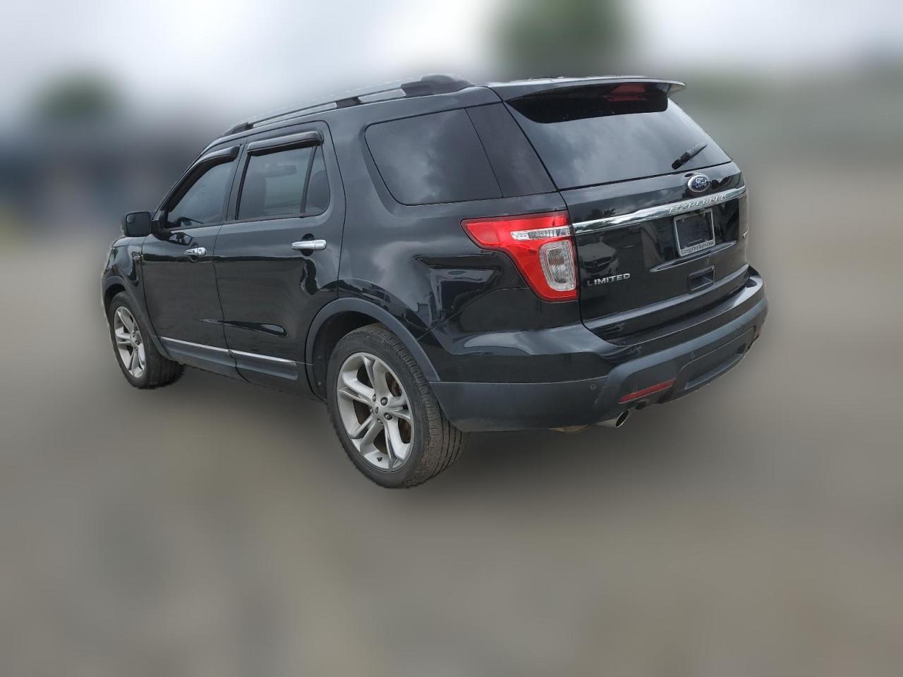 2015 Ford Explorer - Image 2
