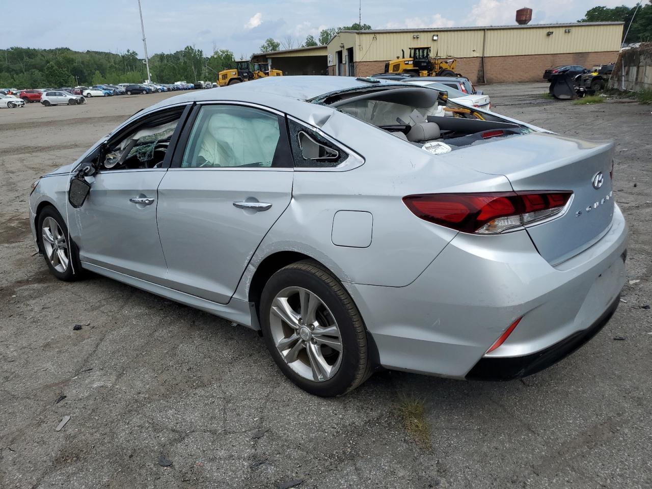 5NPE34AF3JH661095 2018 HYUNDAI SONATA - Image 2