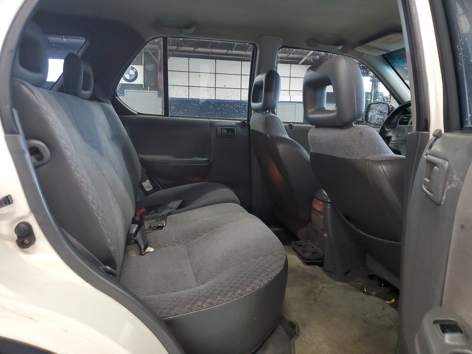 4S6CM58W9W4409805 1998 Honda Passport Ex