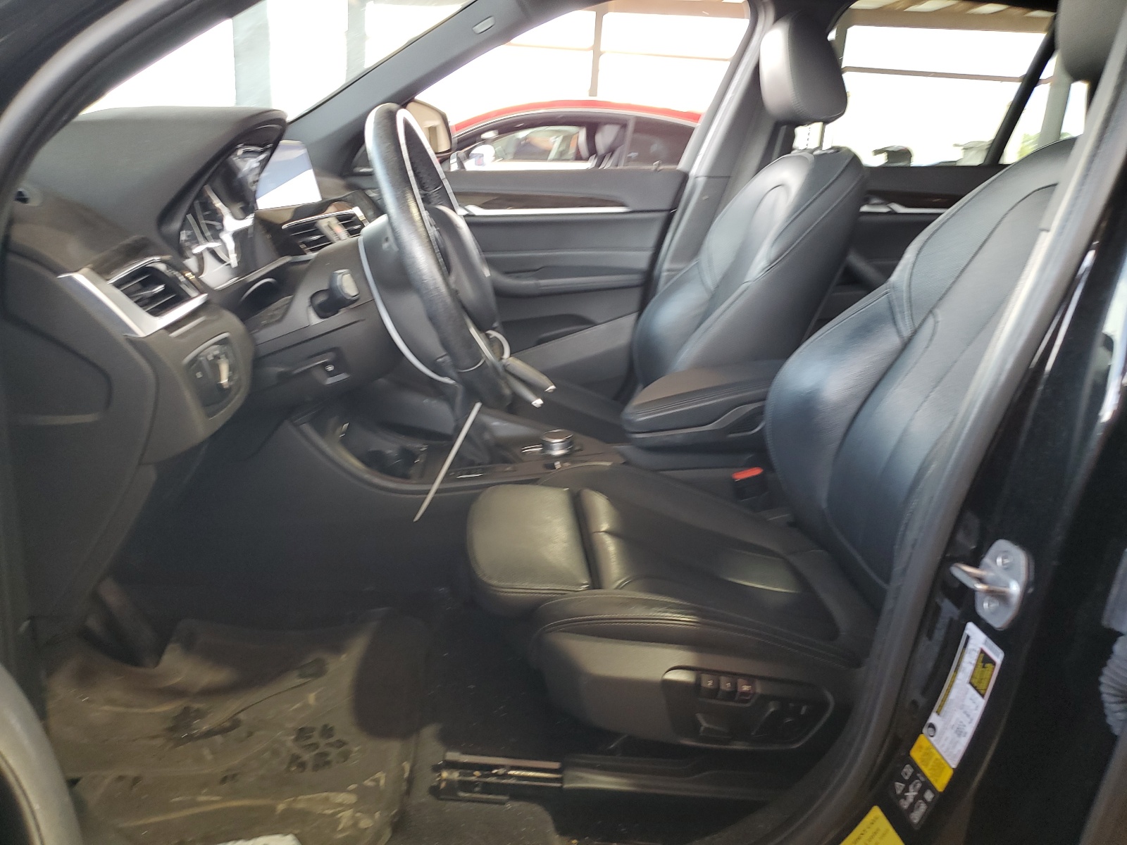 WBXHT3C39J5K25185 2018 BMW X1 xDrive28I