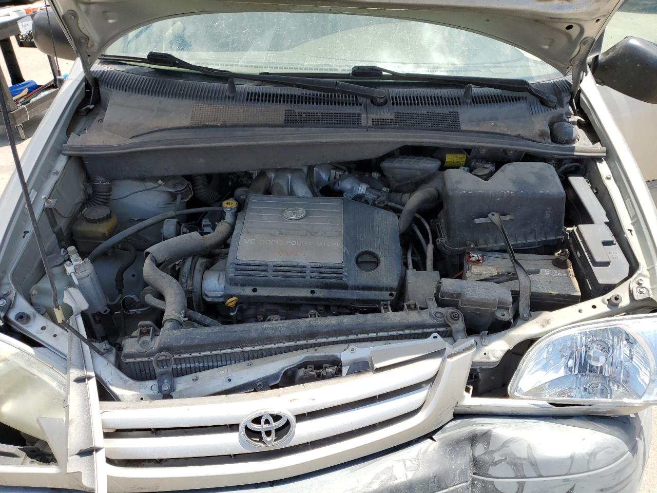 2002 Toyota Sienna Le VIN: 4T3ZF13C02U489998 Lot: 62108184