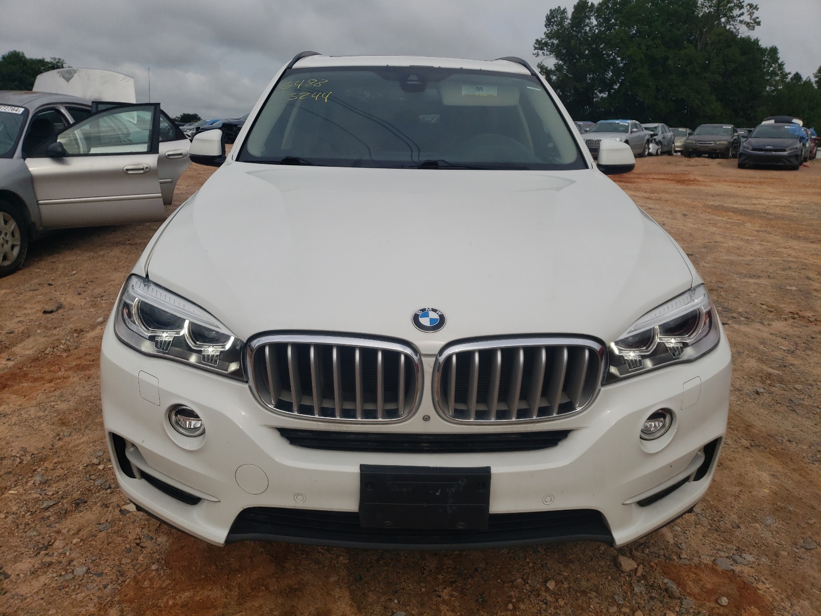 2015 BMW X5 xDrive50I vin: 5UXKR6C51F0J76085