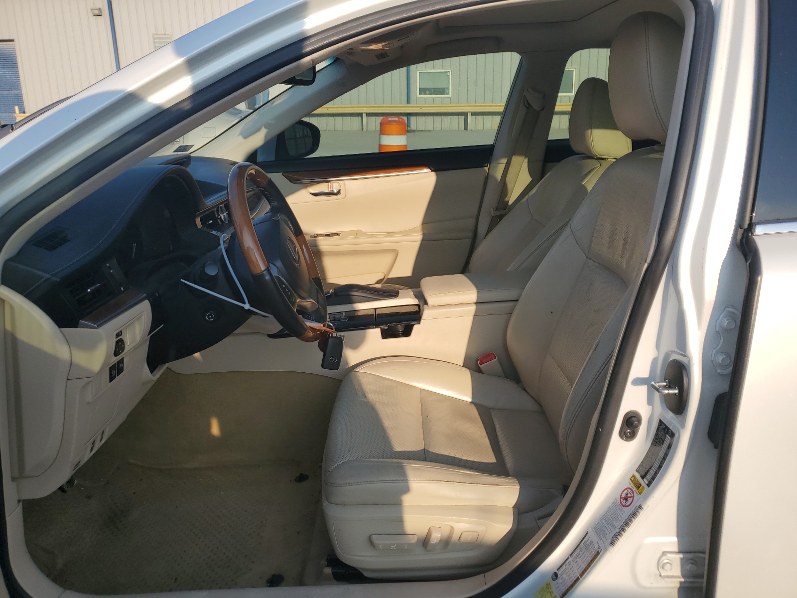 JTHBW1GG5E2048118 2014 Lexus Es 300H