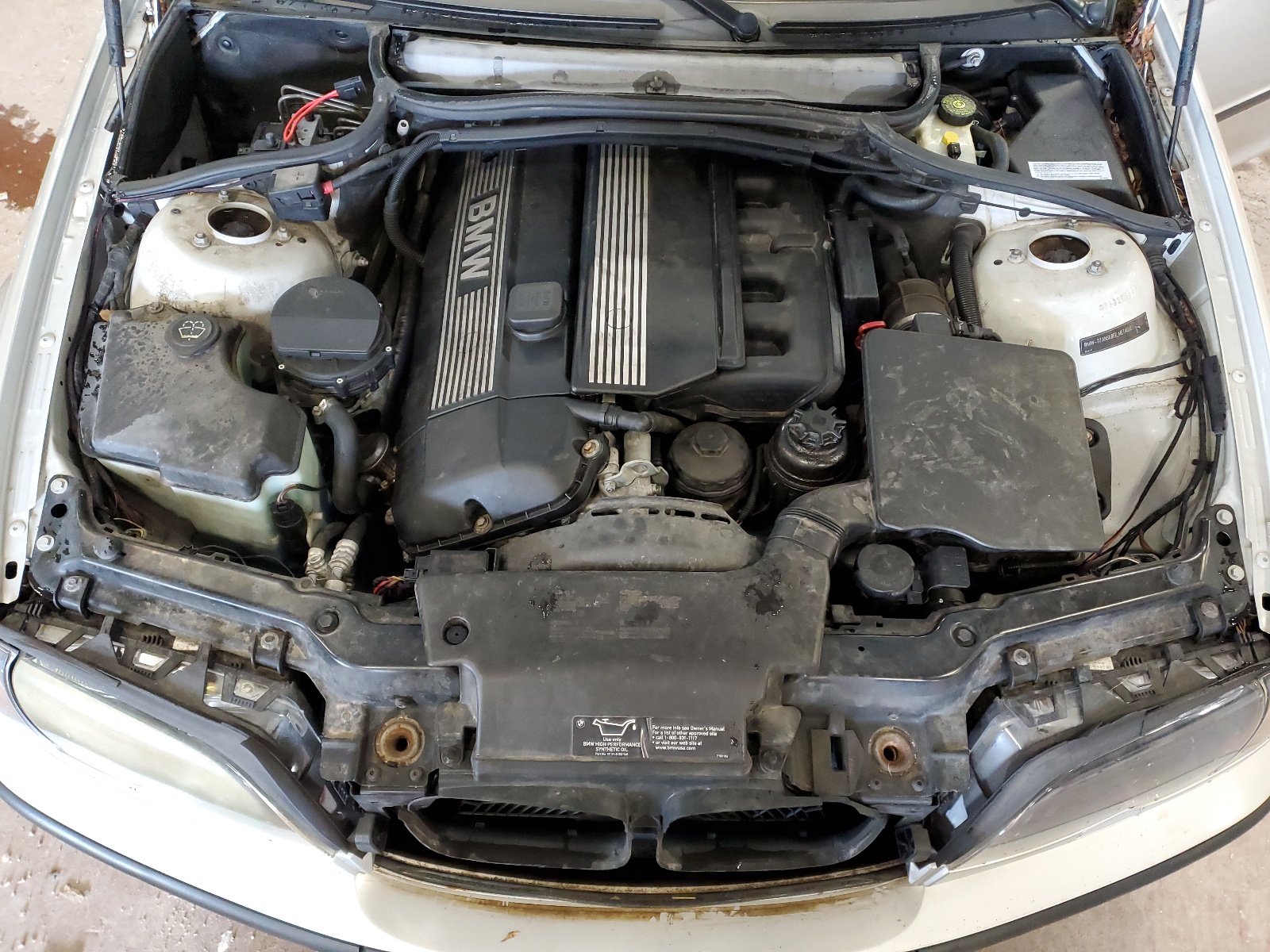 WBAEP33464PF04292 2004 BMW 325 Xit