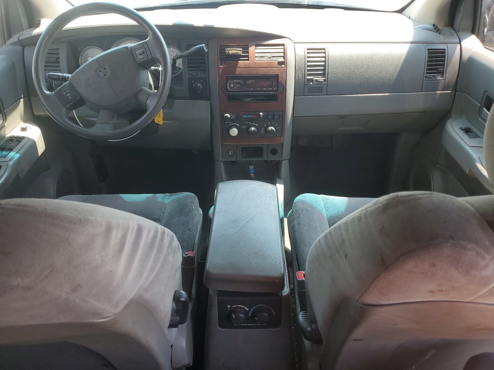 1D4HB48N55F599456 2005 Dodge Durango Slt