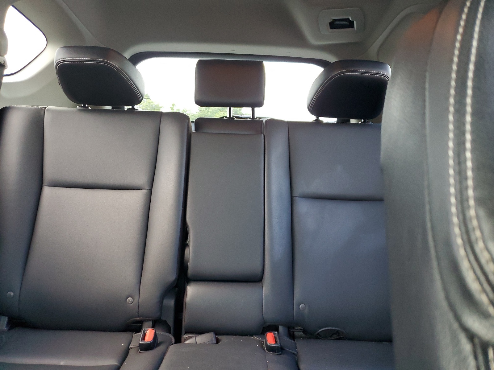 JTMDFREVXHJ163107 2017 Toyota Rav4 Limited