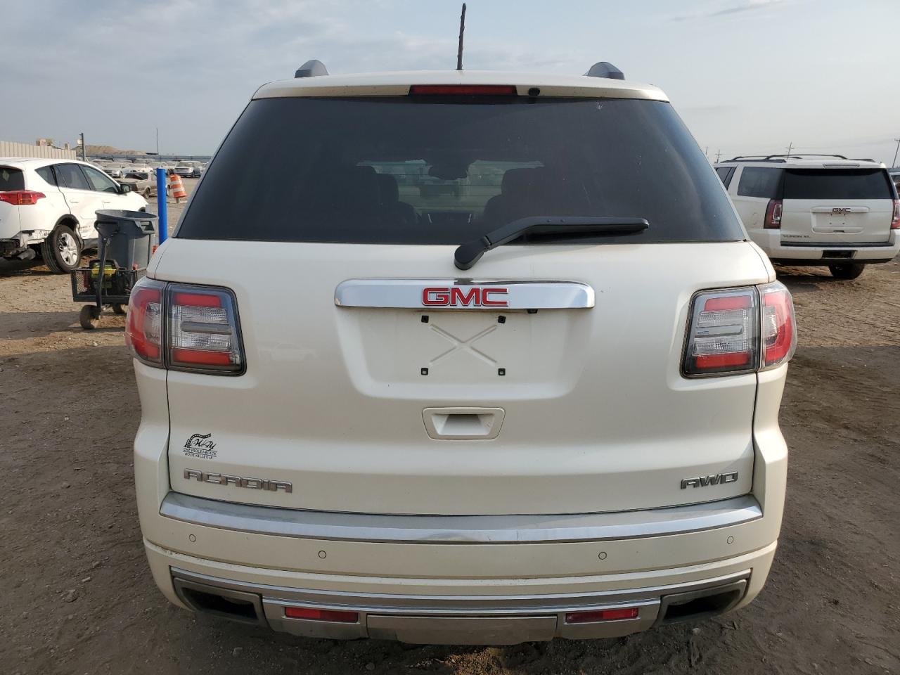 2014 GMC Acadia Denali VIN: 1GKKVTKD1EJ367572 Lot: 63059494