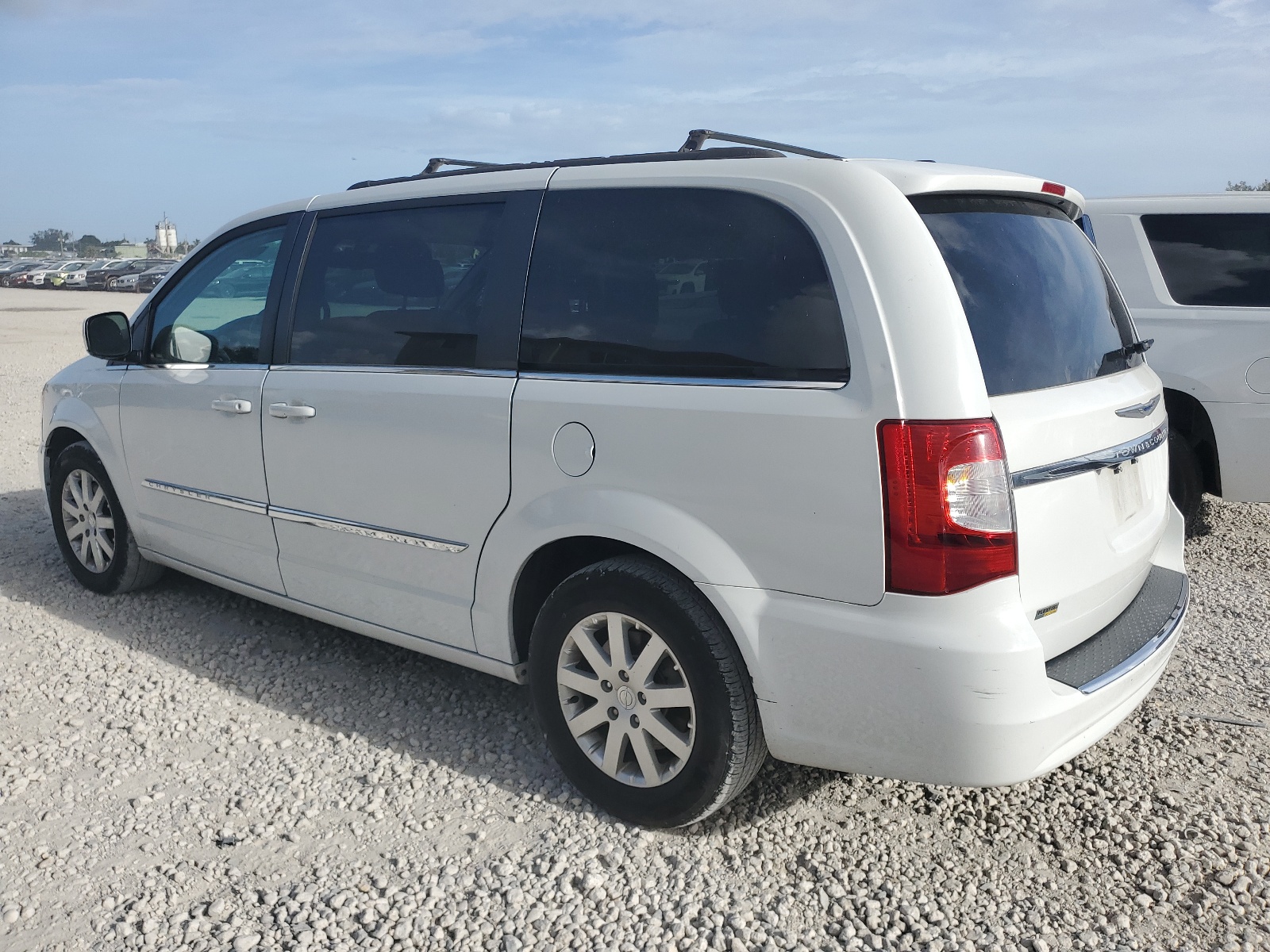 2015 Chrysler Town & Country Touring vin: 2C4RC1BG7FR534626