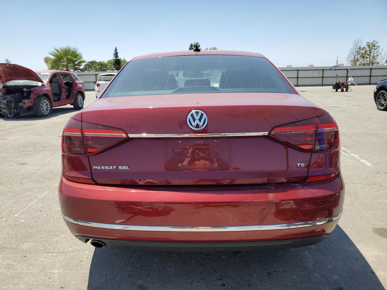 2018 Volkswagen Passat Sel Premium VIN: 1VWCA7A34JC009776 Lot: 65492844