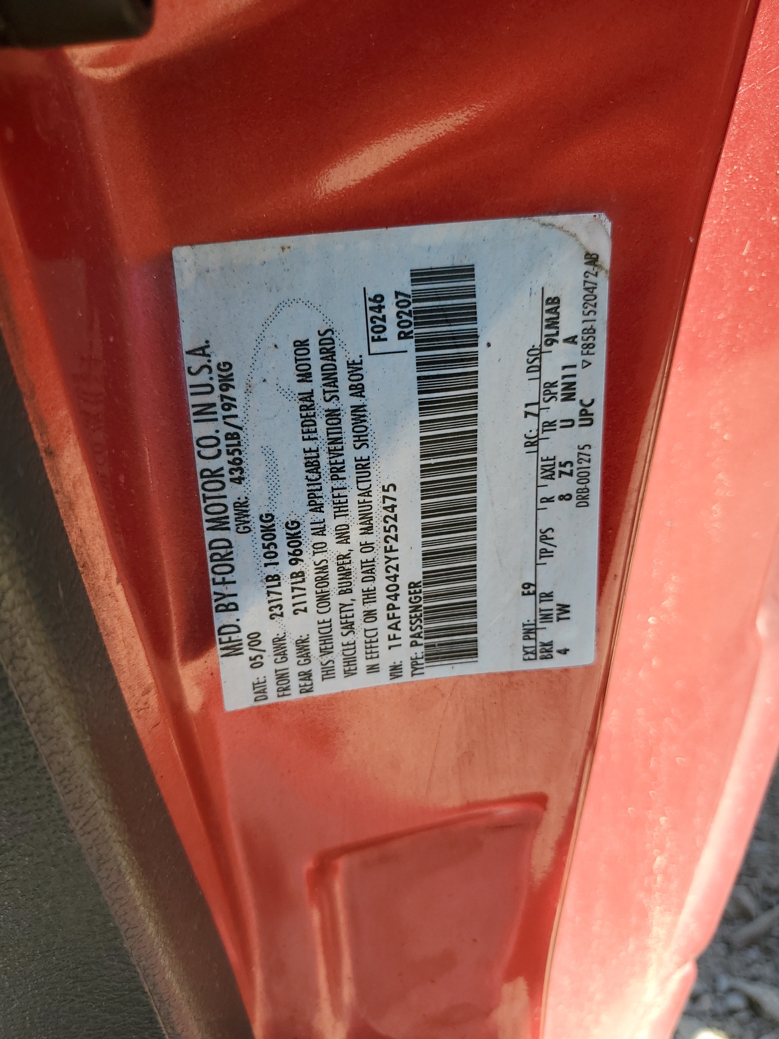 1FAFP4042YF252475 2000 Ford Mustang