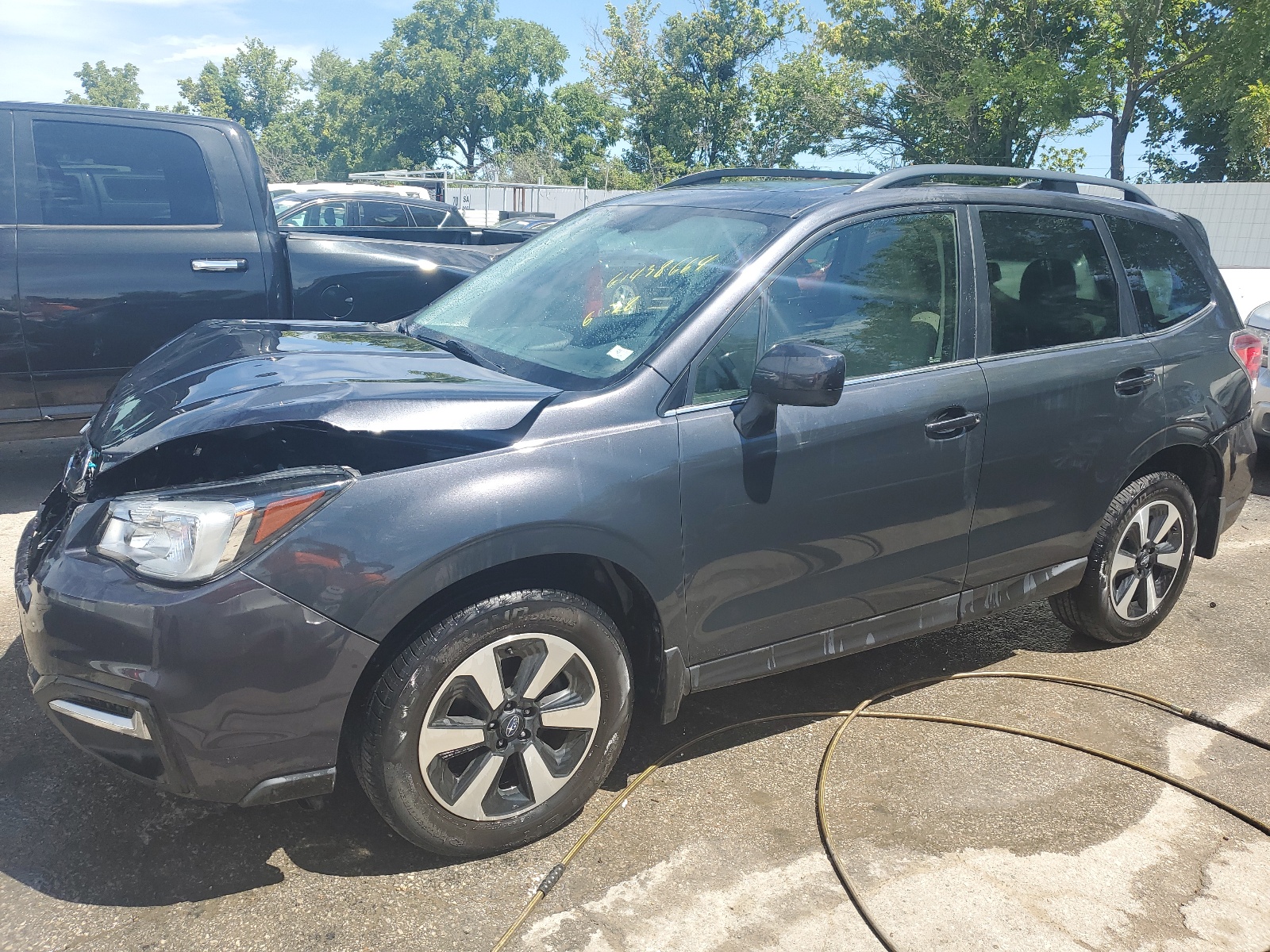 2018 Subaru Forester 2.5I Limited vin: JF2SJAJC8JH400302