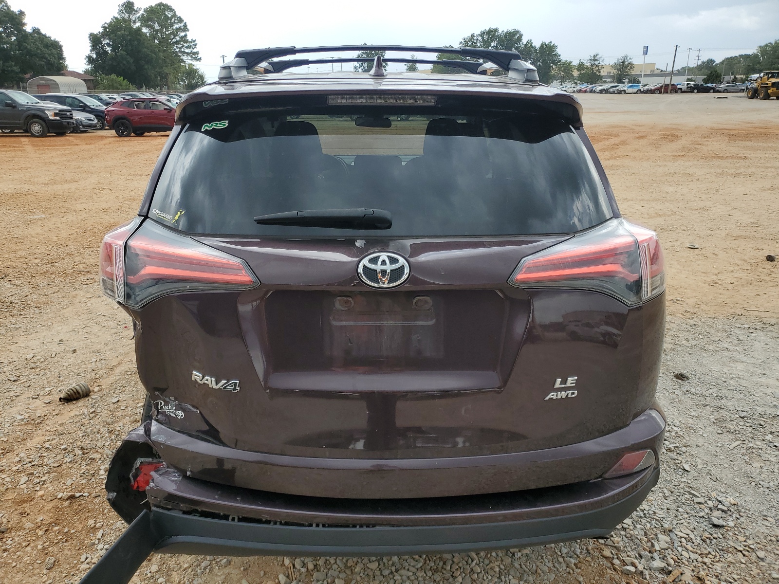 2T3BFREV1HW660698 2017 Toyota Rav4 Le
