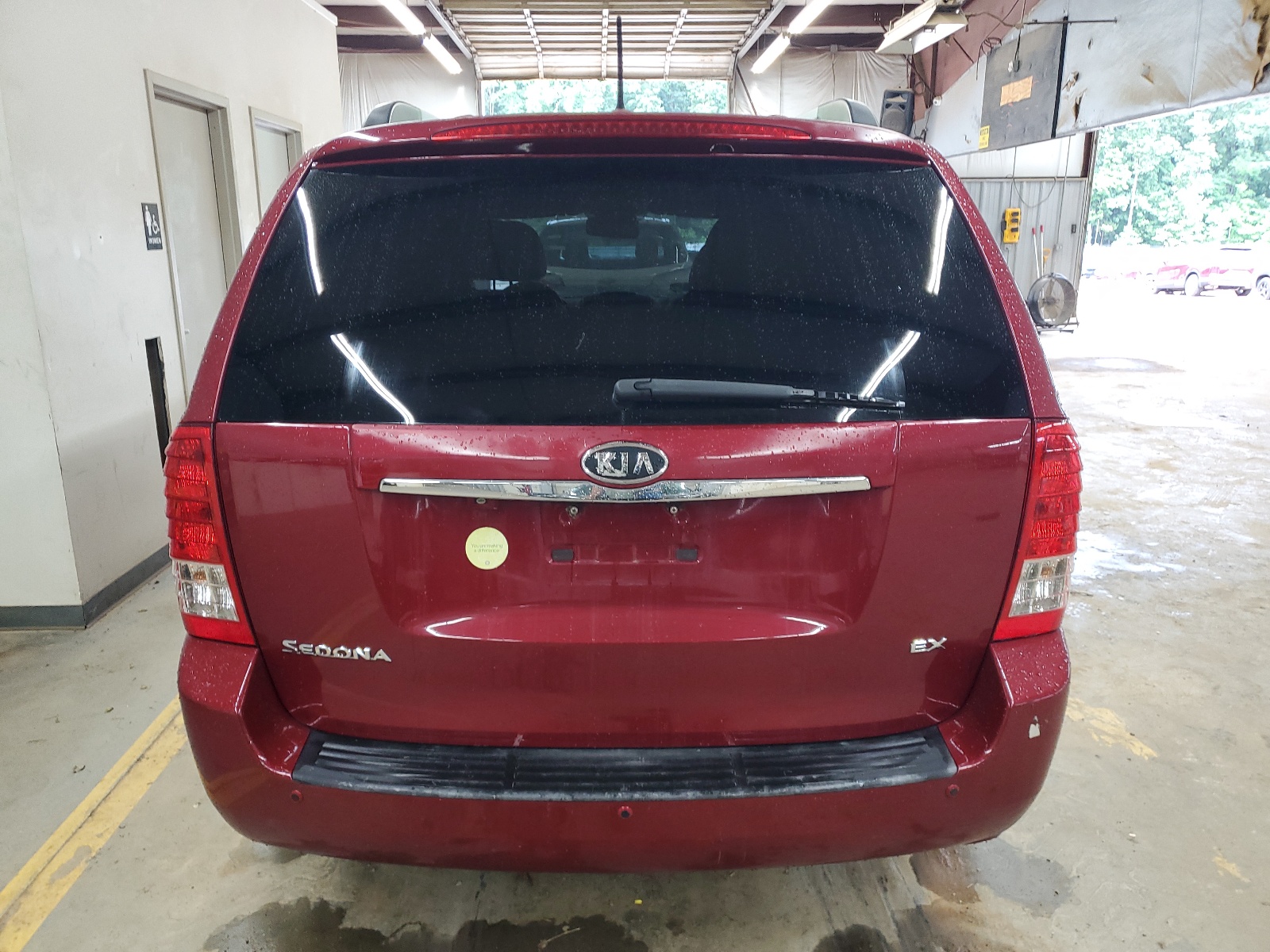 KNDMH4C79B6399534 2011 Kia Sedona Ex