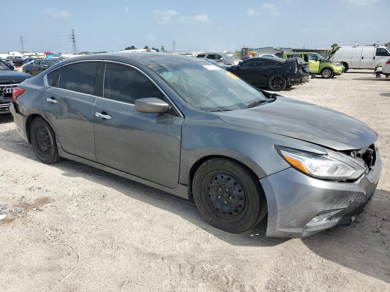 2016 Nissan Altima - Image 4
