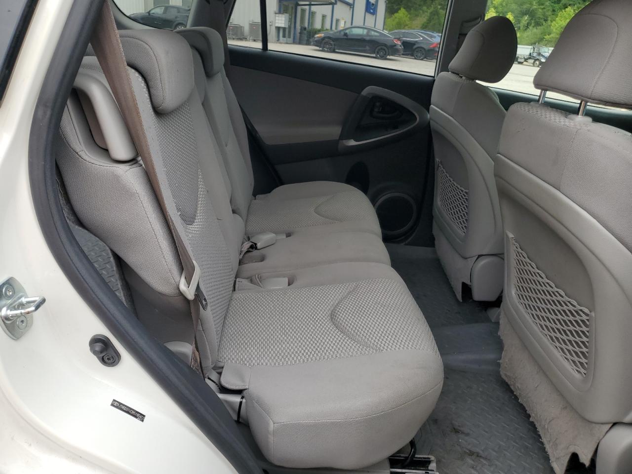 2008 Toyota Rav4 Limited VIN: JTMBD31V285180413 Lot: 64451264