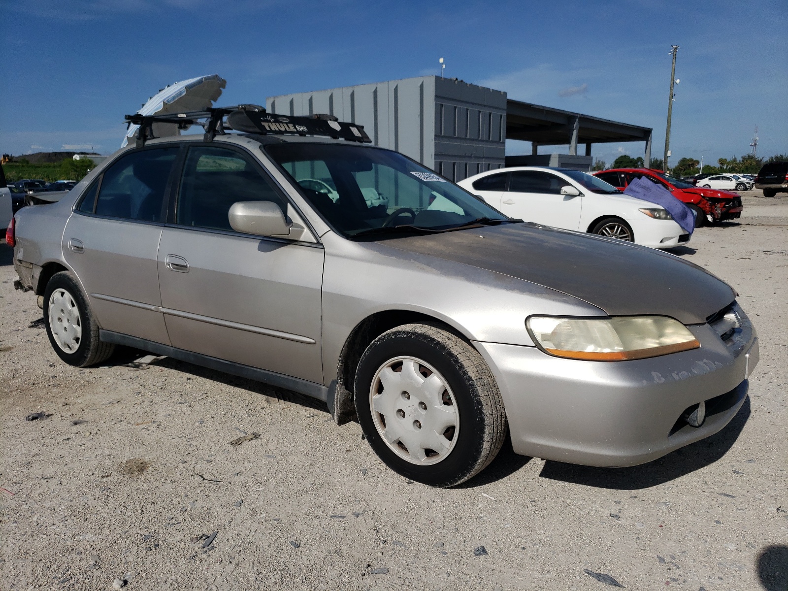 1HGCG5544XA076019 1999 Honda Accord Lx