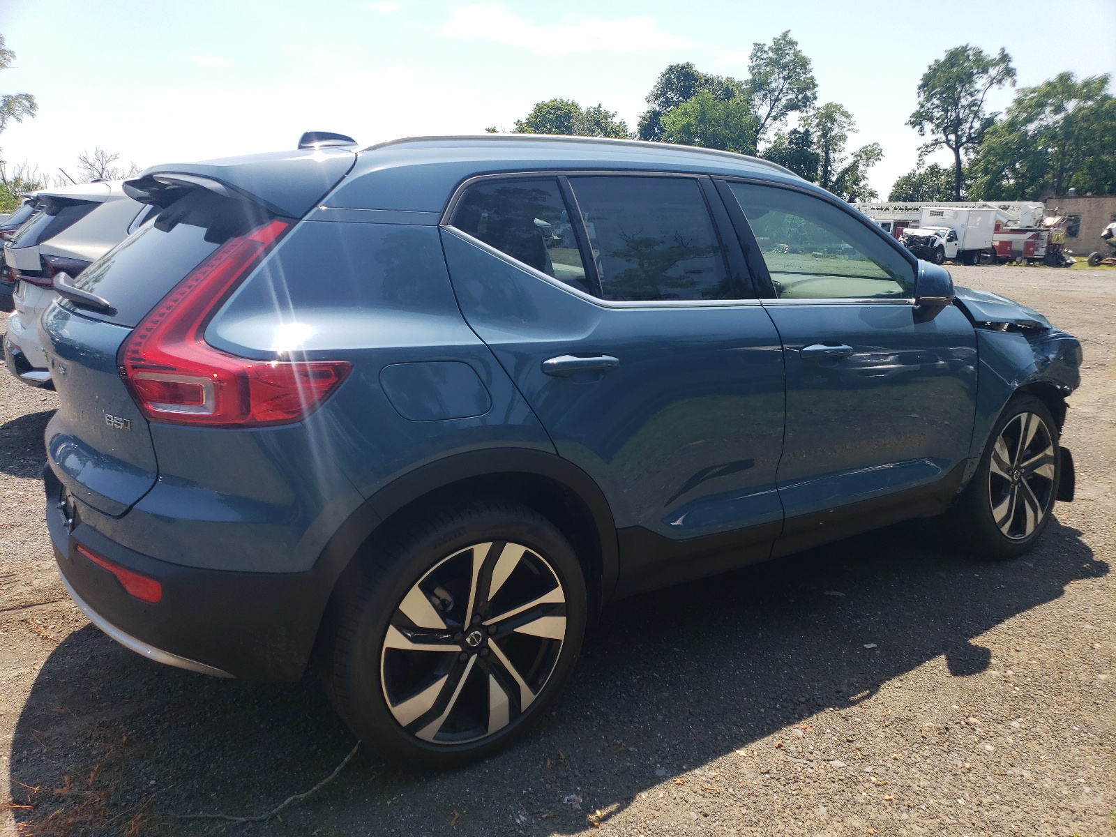 2024 Volvo Xc40 Ultimate vin: YV4L12UF1R2255534