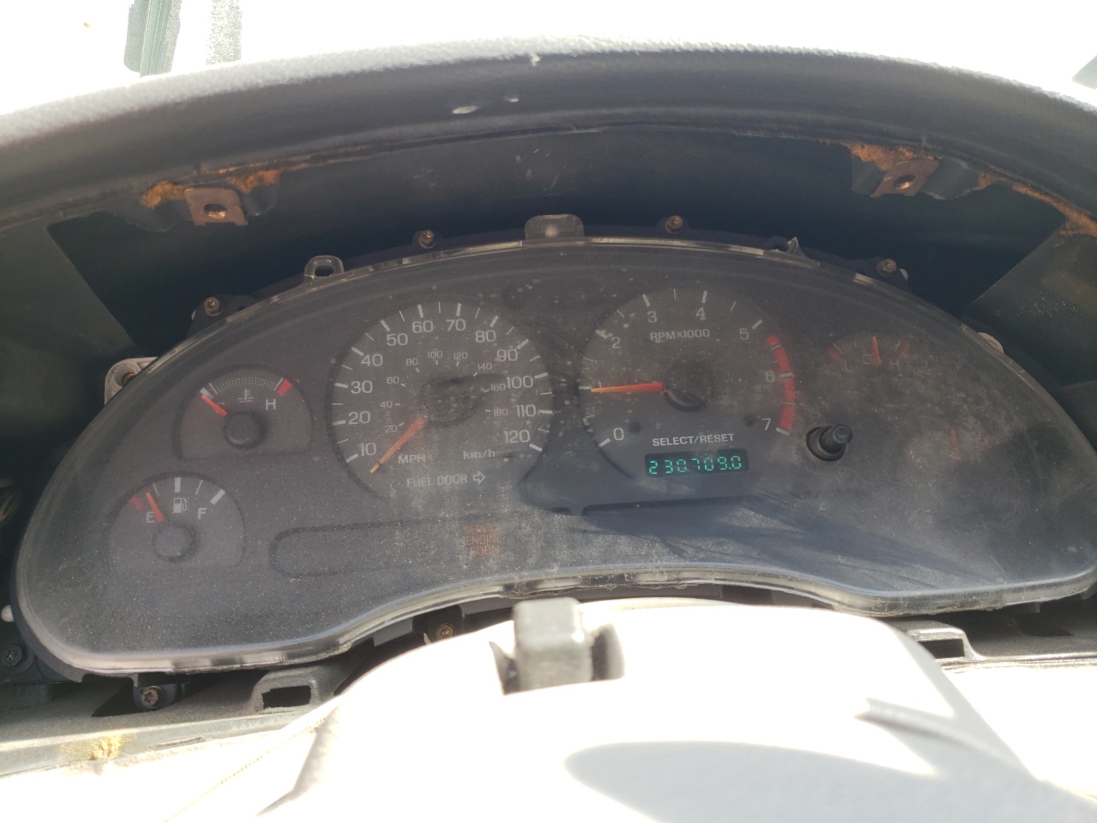 1FAFP4043XF222593 1999 Ford Mustang