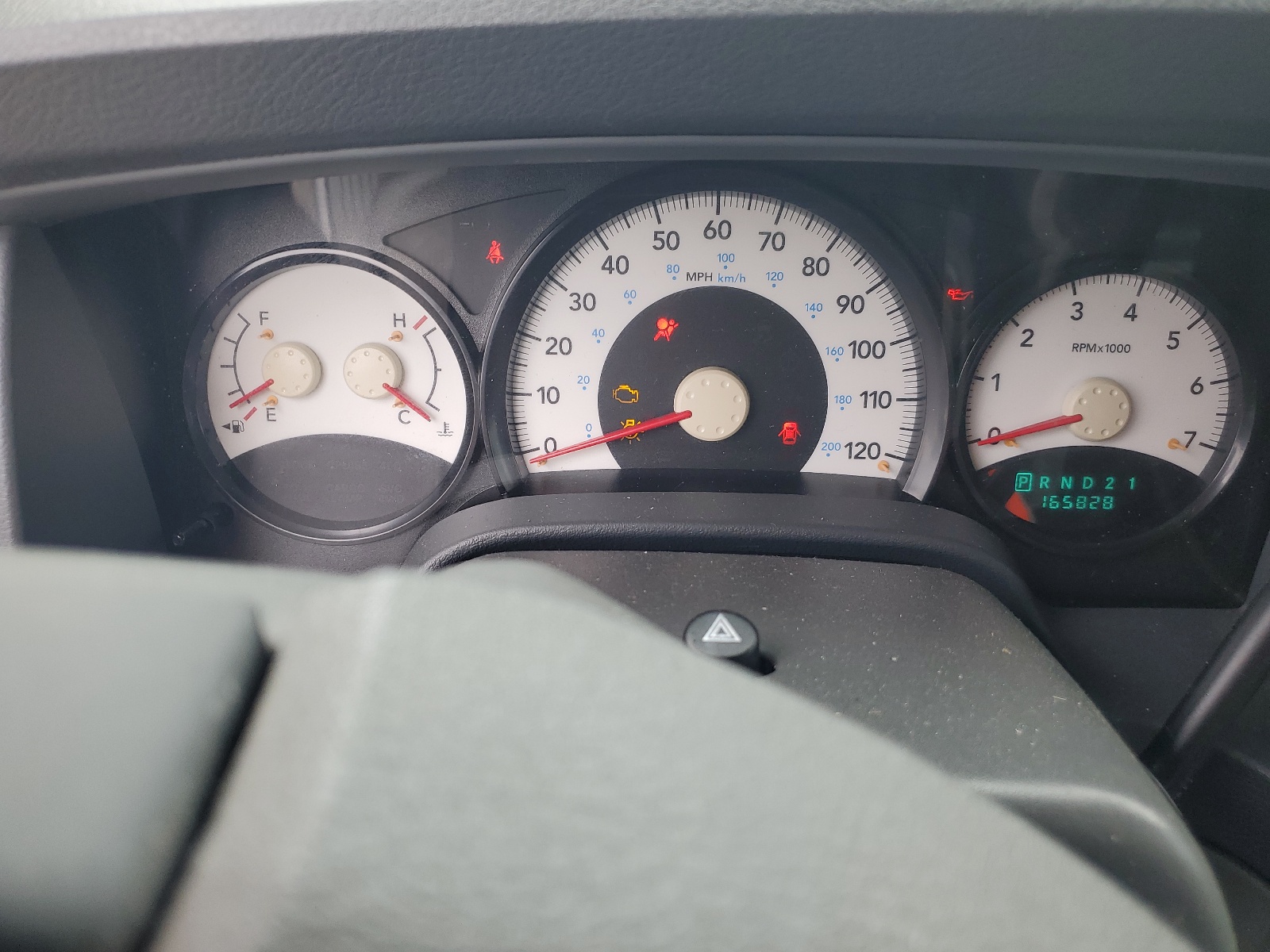 1D4HB38N25F607393 2005 Dodge Durango St