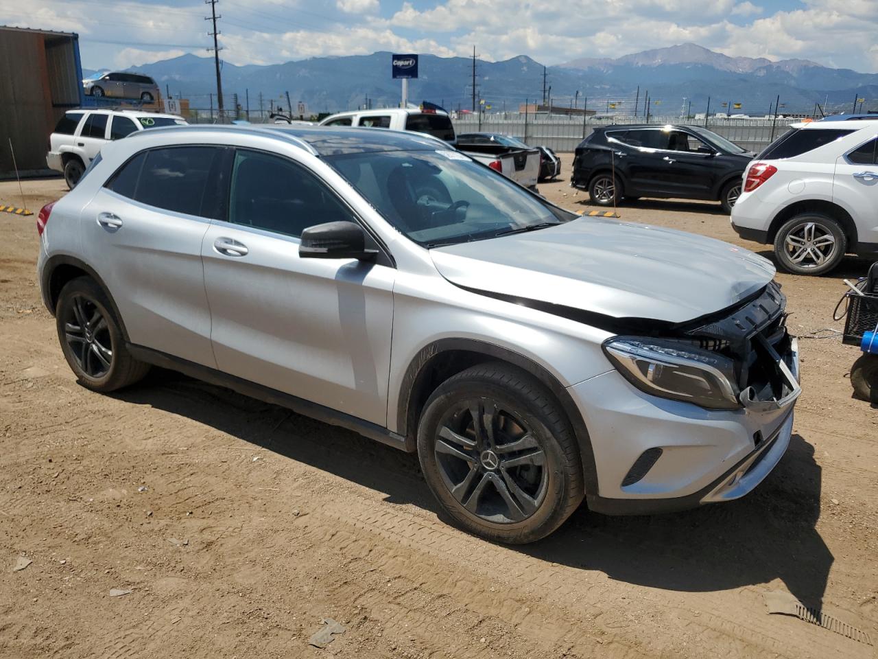 VIN WDCTG4GB7GJ248073 2016 MERCEDES-BENZ GLA-CLASS no.4