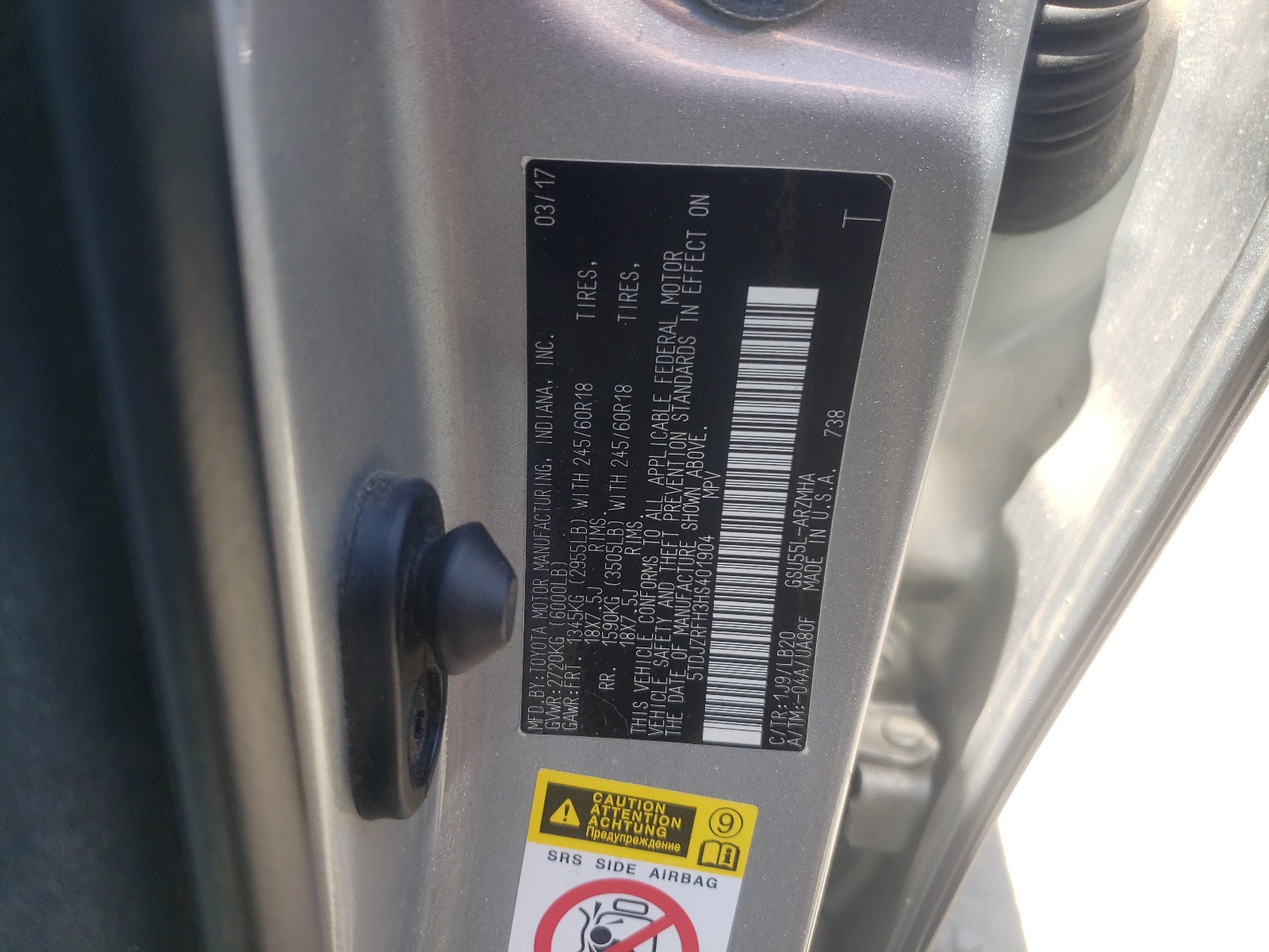 5TDJZRFH3HS401904 2017 Toyota Highlander Se