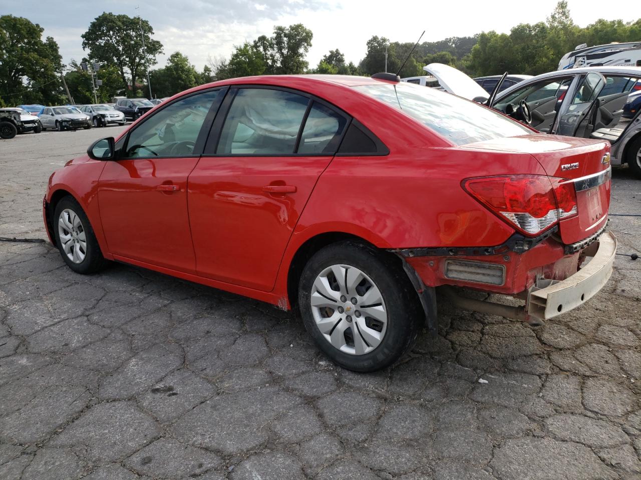 2016 Chevrolet Cruze - Image 2